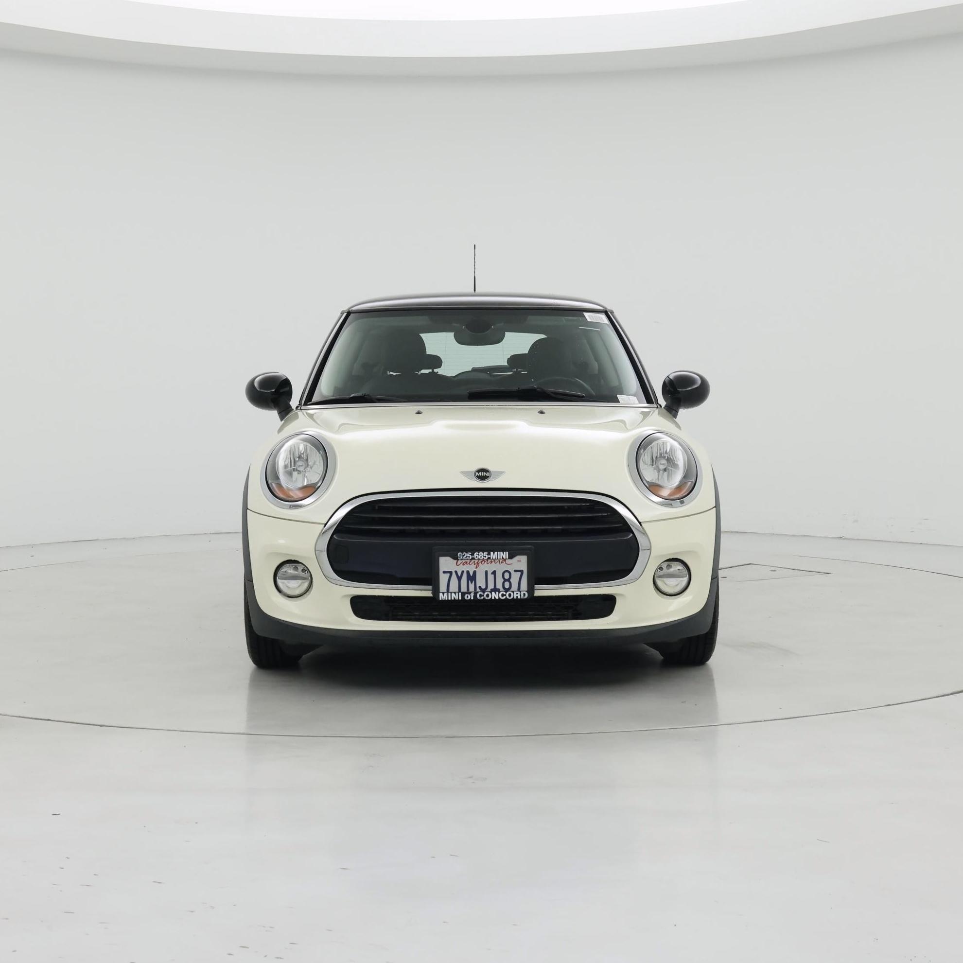 Thumbnail: 2017 MINI Cooper Hardtop - 5