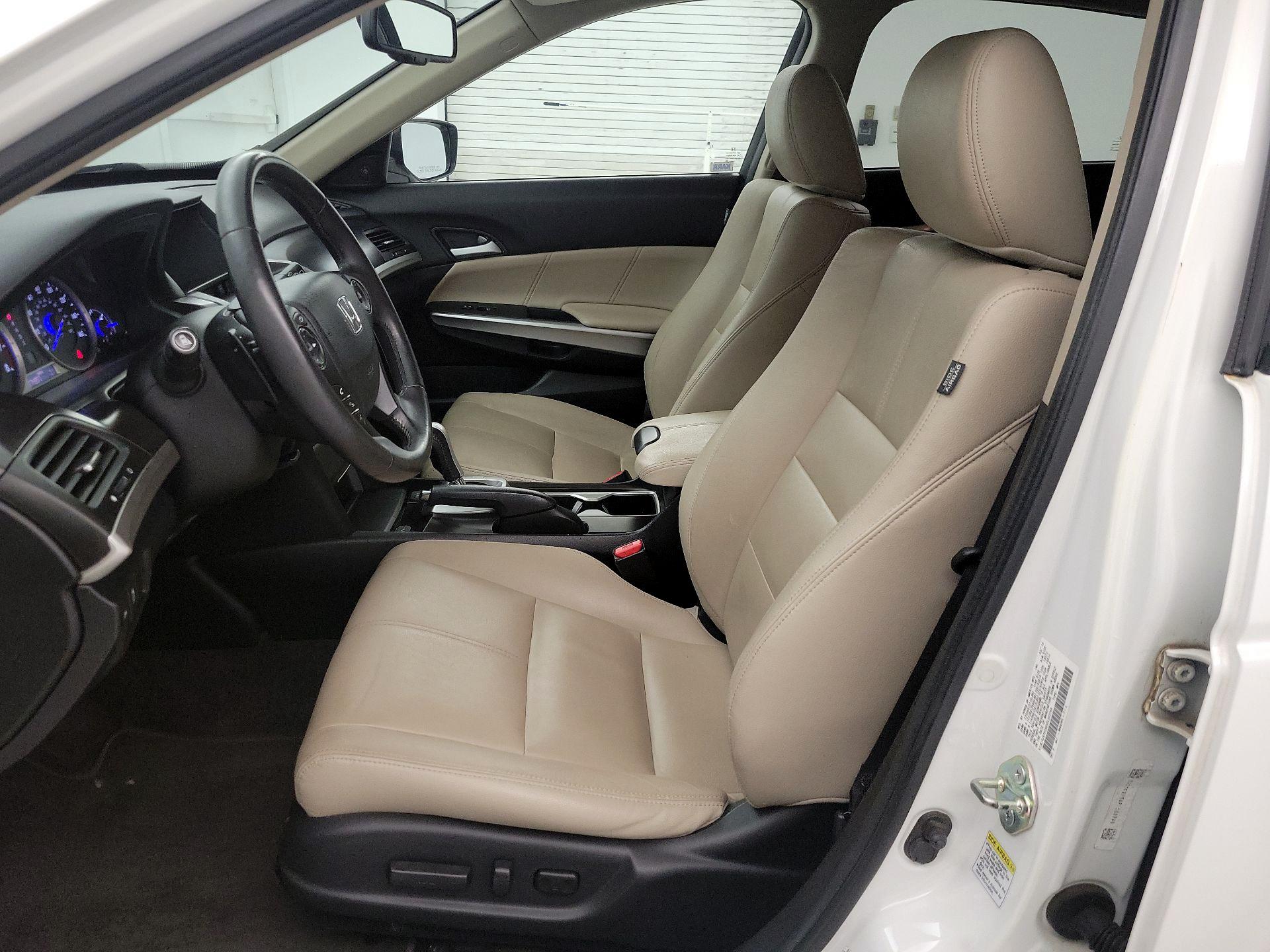 Thumbnail: 2015 Honda Accord Crosstour - 11