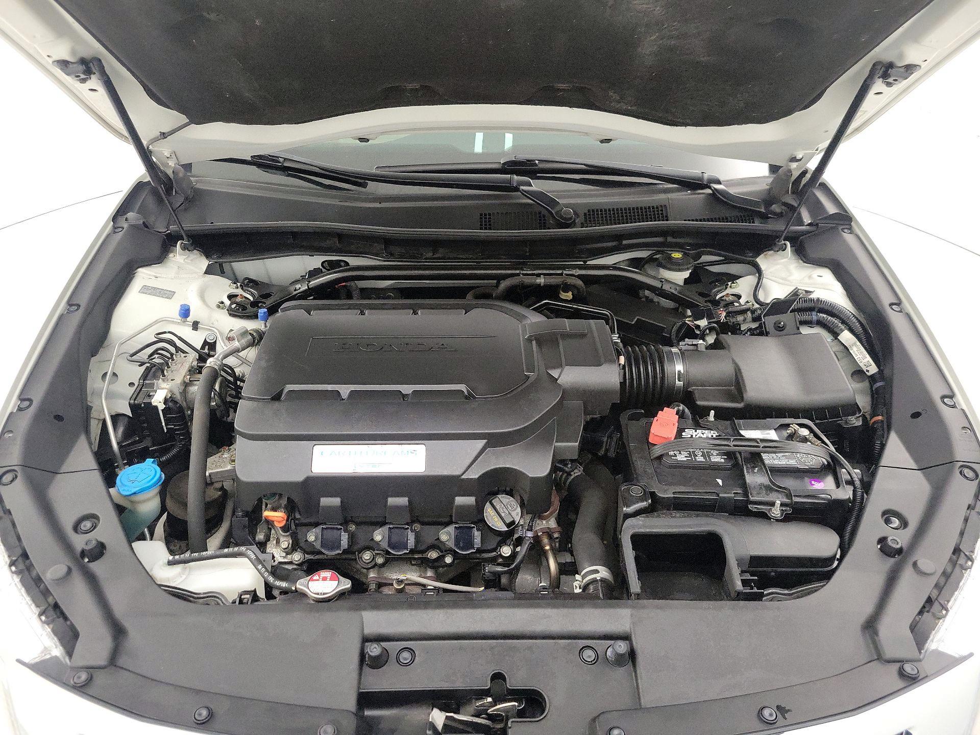 Thumbnail: 2015 Honda Accord Crosstour - 20