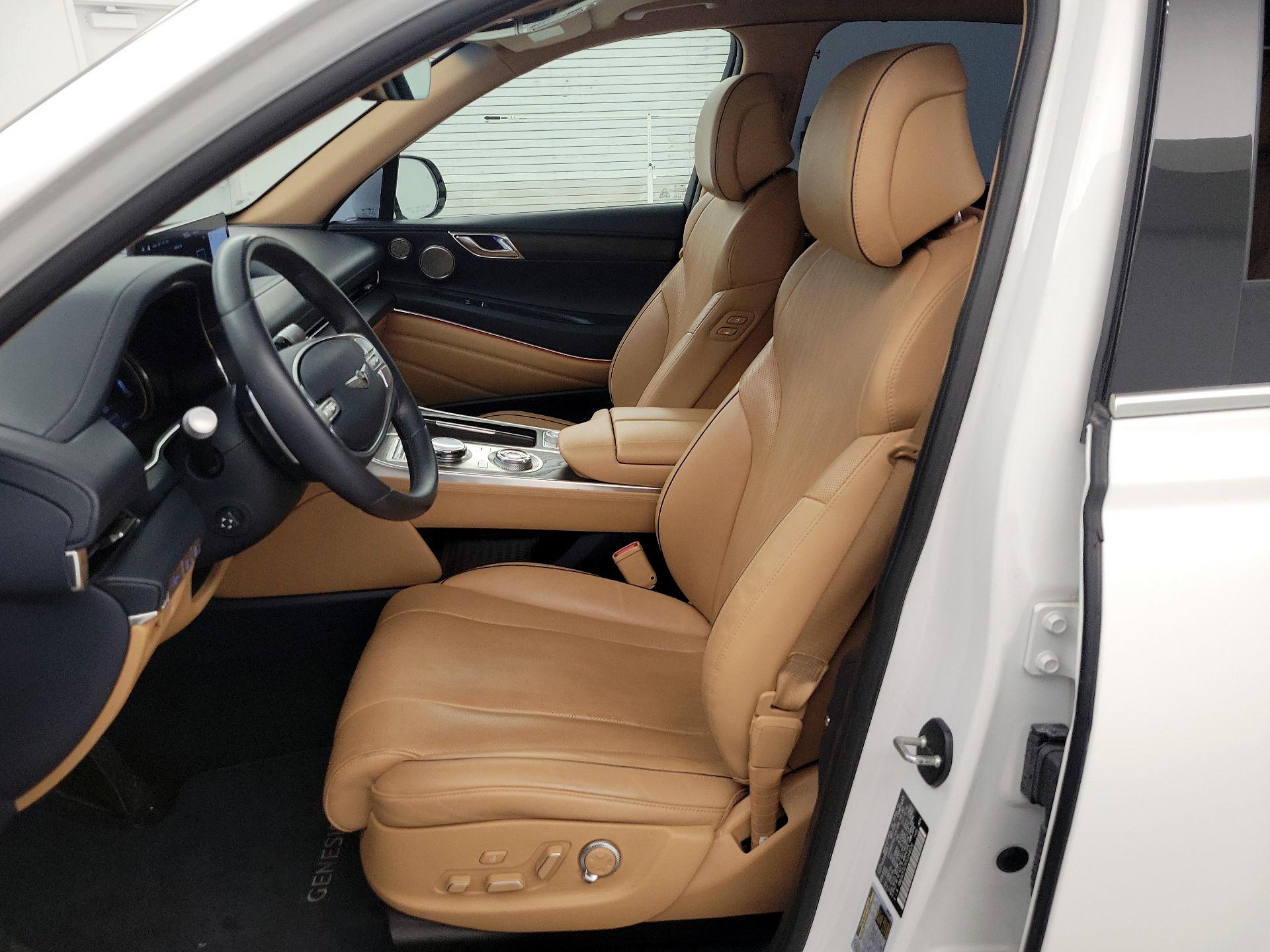 Thumbnail: 2023 Genesis GV80 - 11