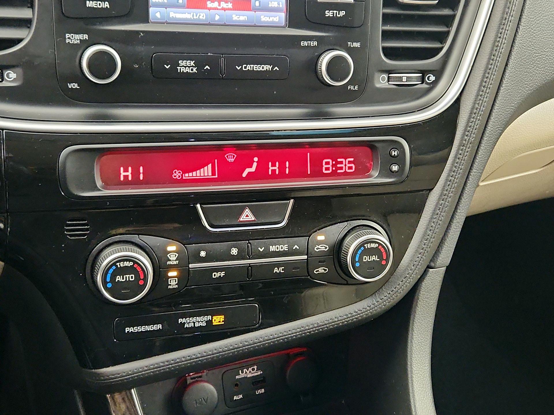 Thumbnail: 2015 Kia Optima - 16