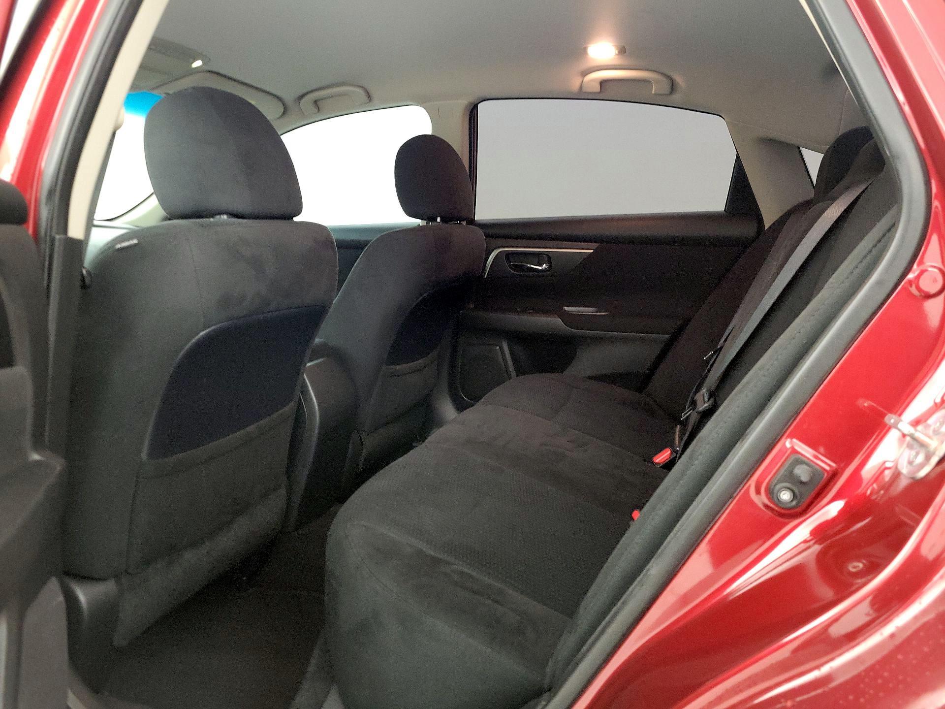 Thumbnail: 2015 Nissan Altima - 19