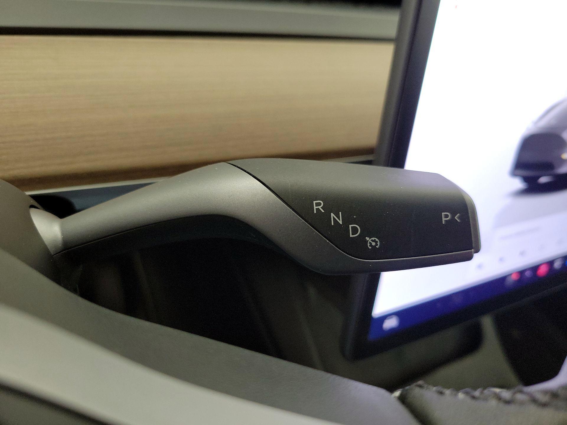 Thumbnail: 2025 Tesla Model Y - 17