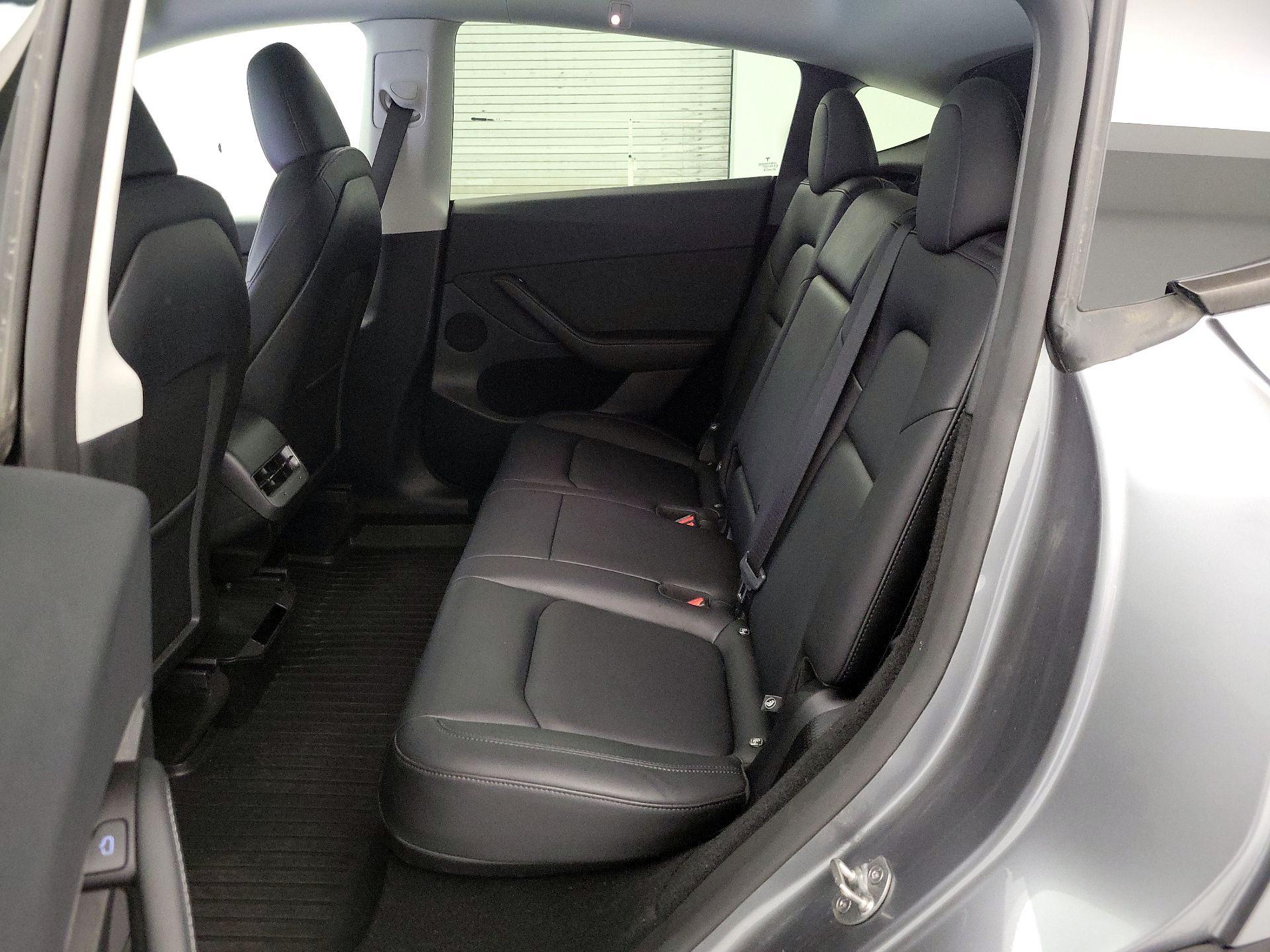 Thumbnail: 2025 Tesla Model Y - 18