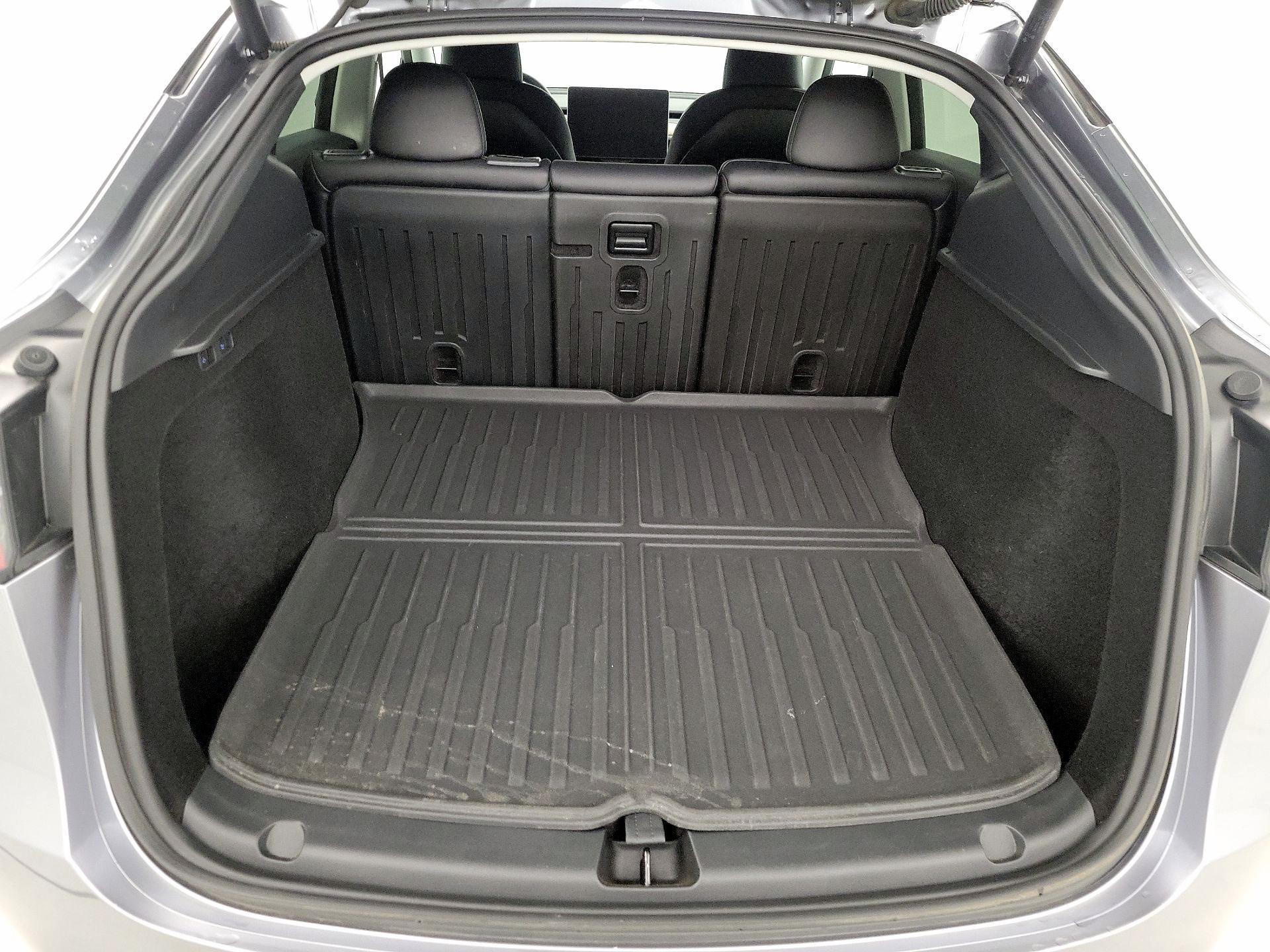 Thumbnail: 2025 Tesla Model Y - 19