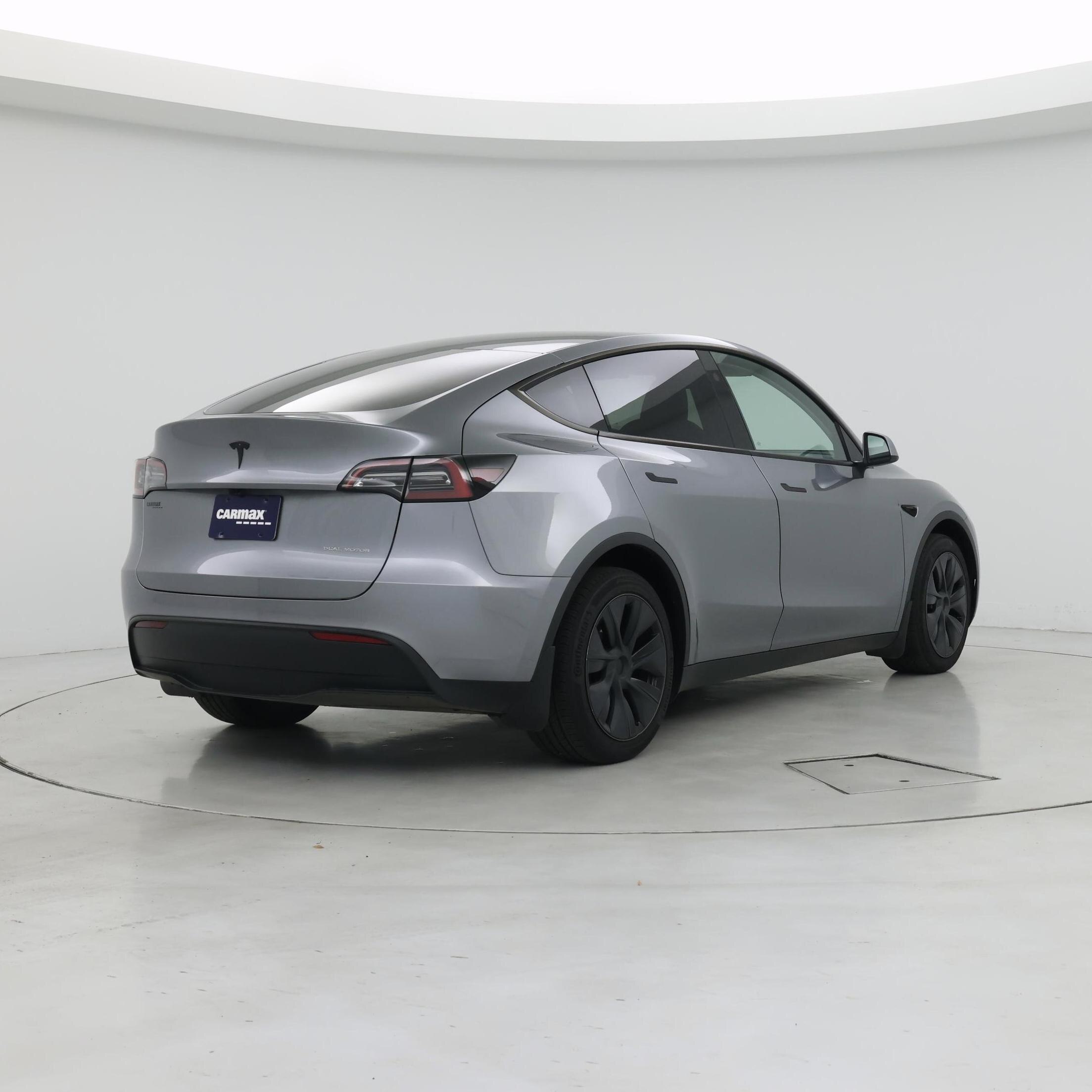 Thumbnail: 2025 Tesla Model Y - 8