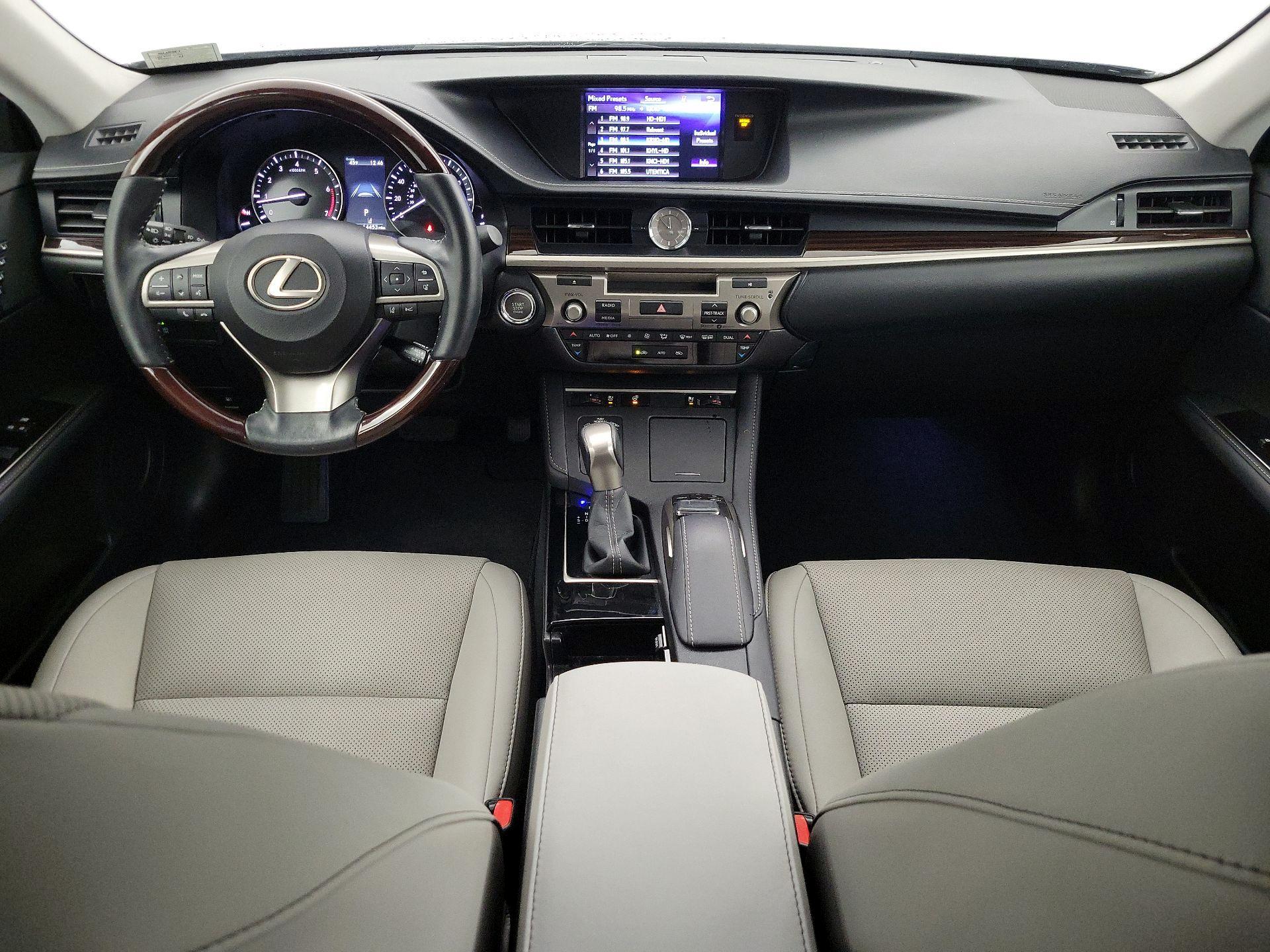 Thumbnail: 2017 Lexus ES - 9