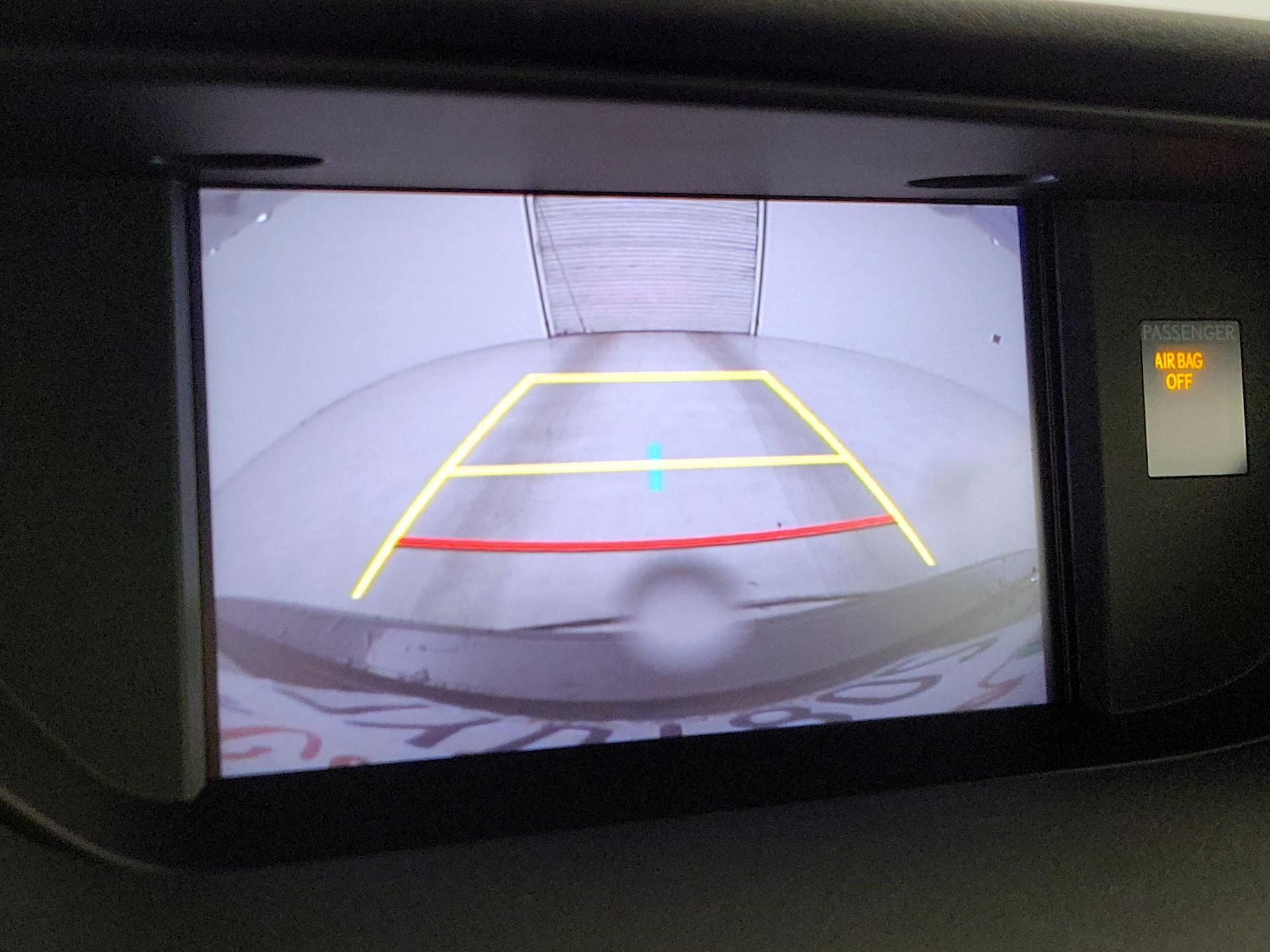 Thumbnail: 2017 Lexus ES - 14