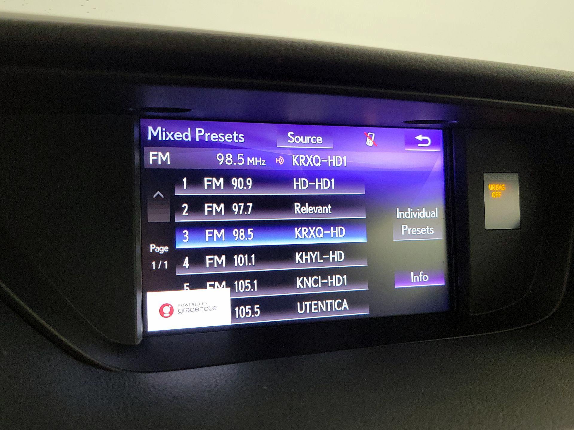 Thumbnail: 2017 Lexus ES - 15