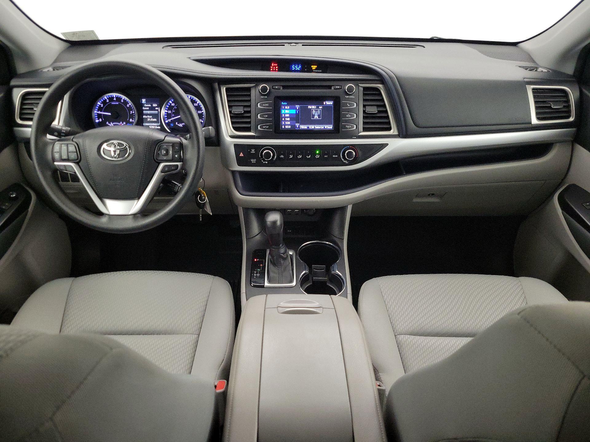 Thumbnail: 2019 Toyota Highlander - 9