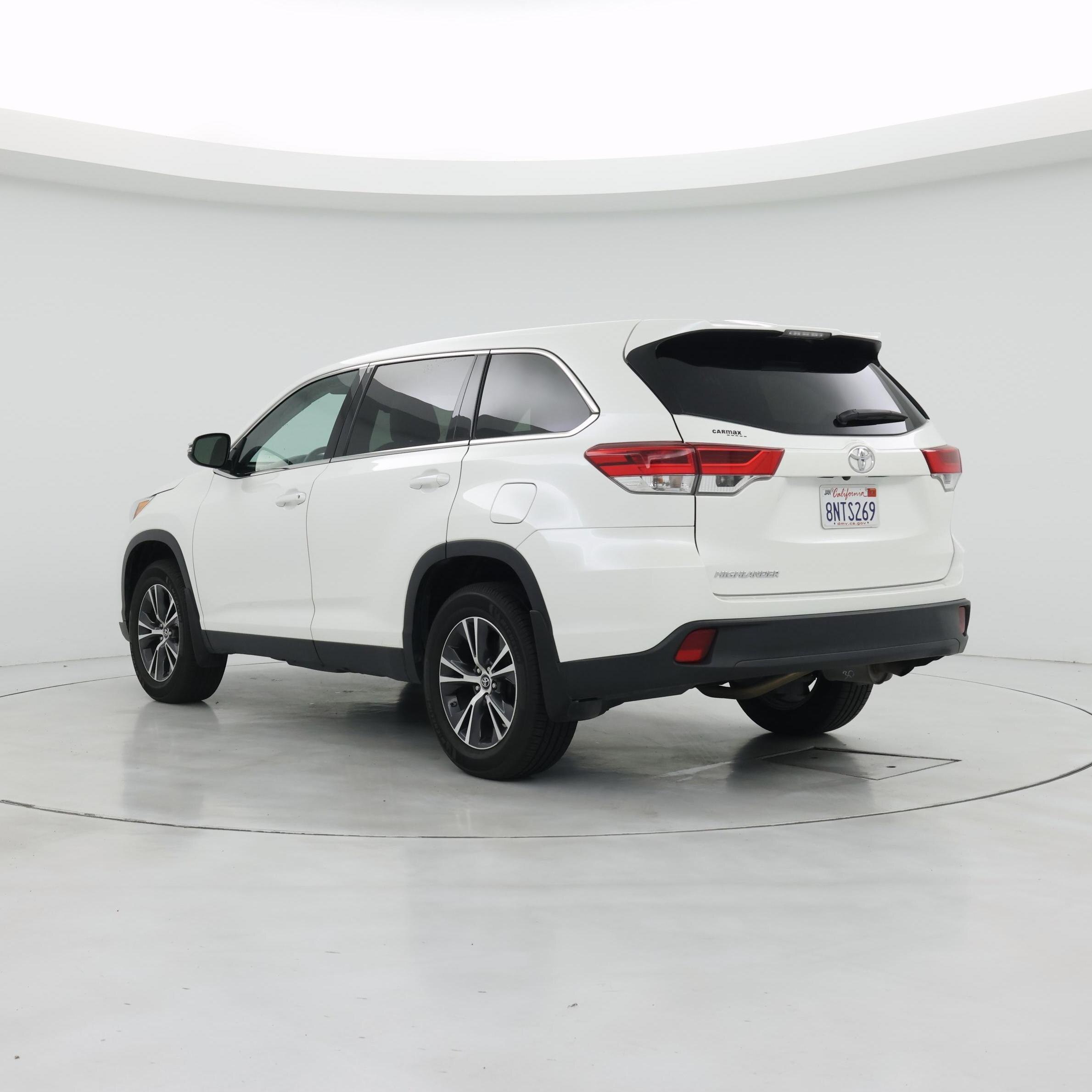 Thumbnail: 2019 Toyota Highlander - 2
