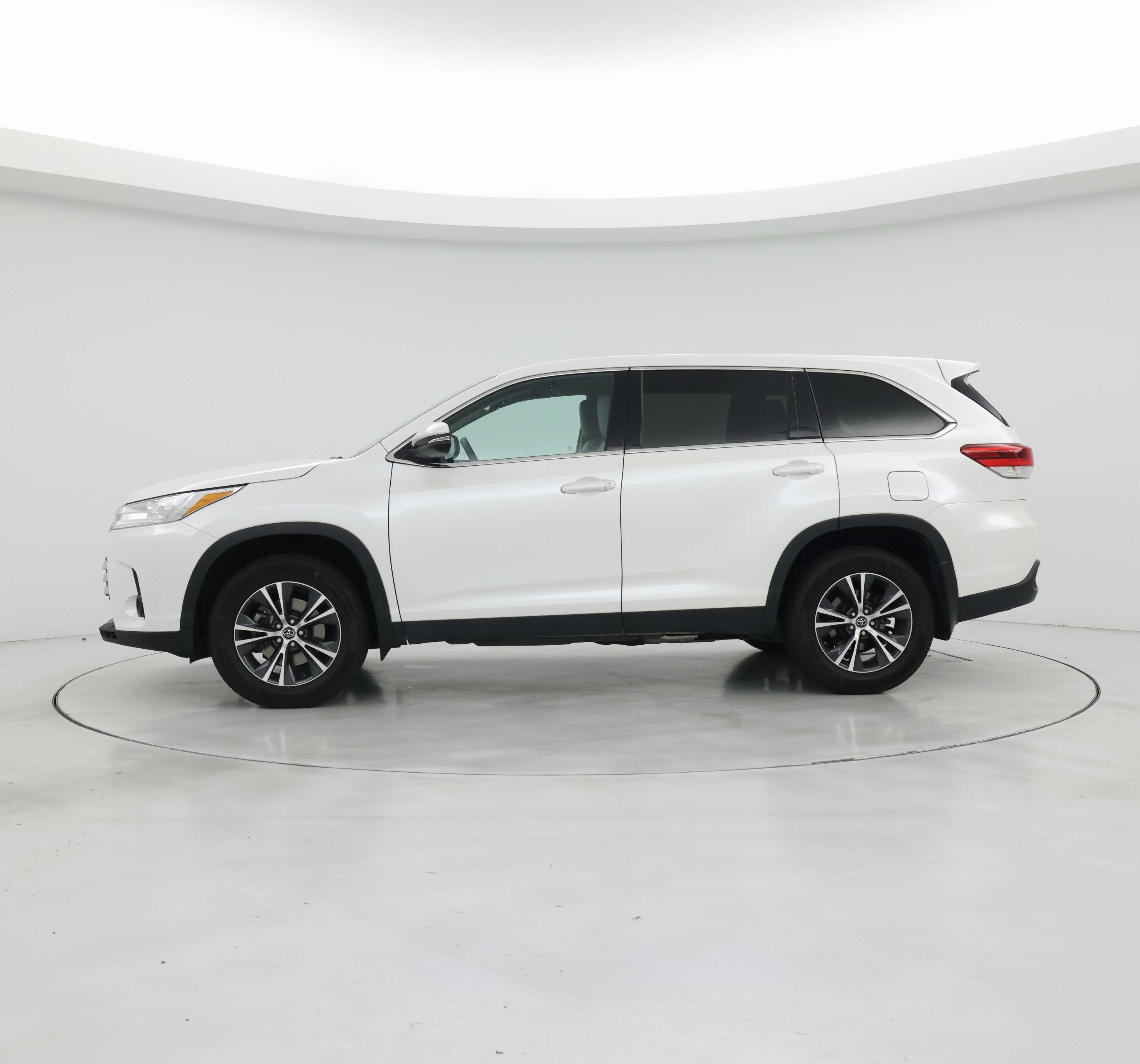 Thumbnail: 2019 Toyota Highlander - 3