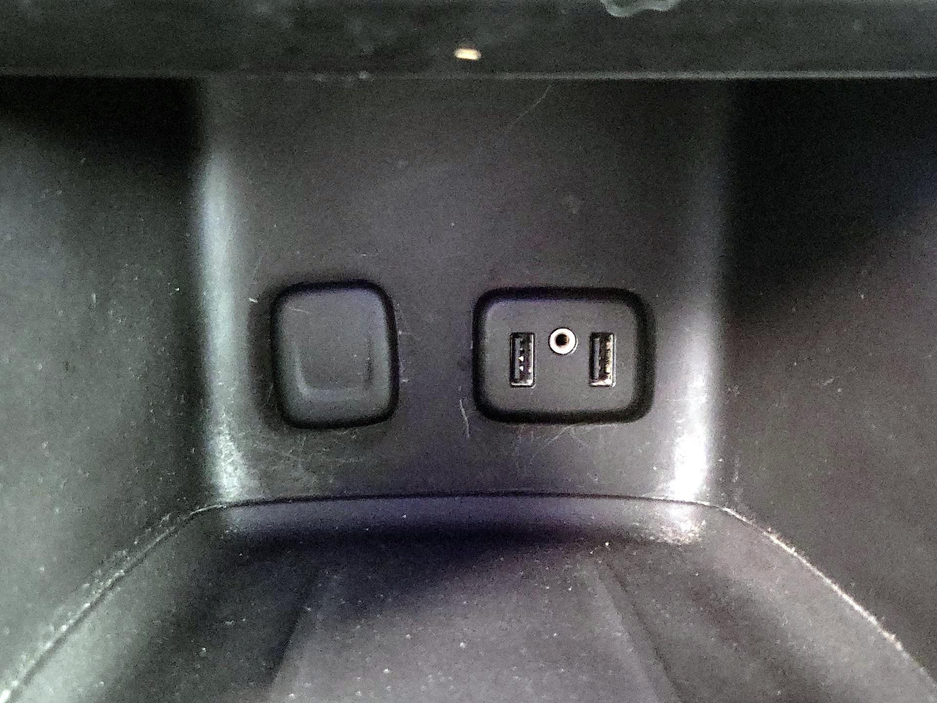 Thumbnail: 2017 GMC Acadia - 17