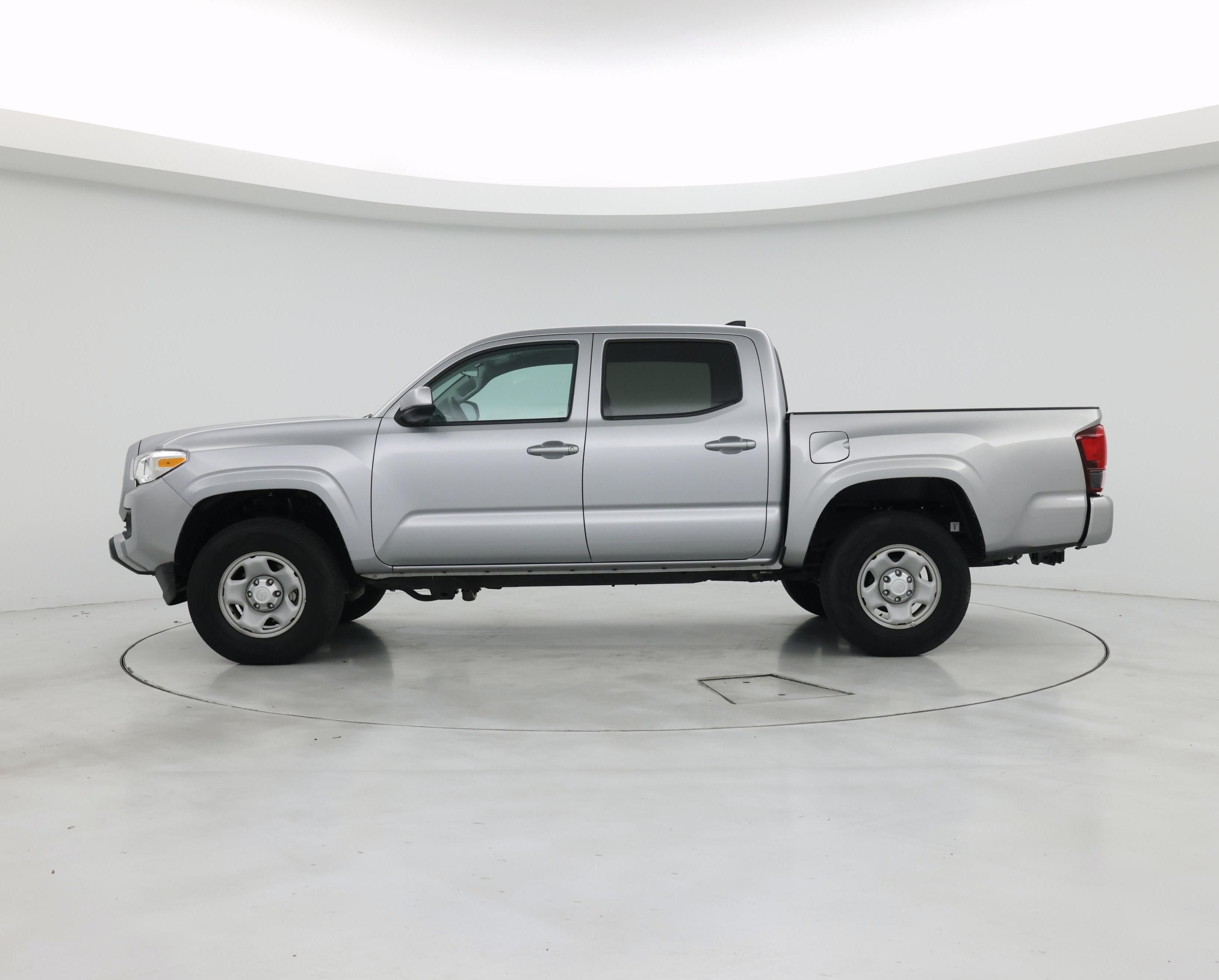 Thumbnail: 2019 Toyota Tacoma - 3