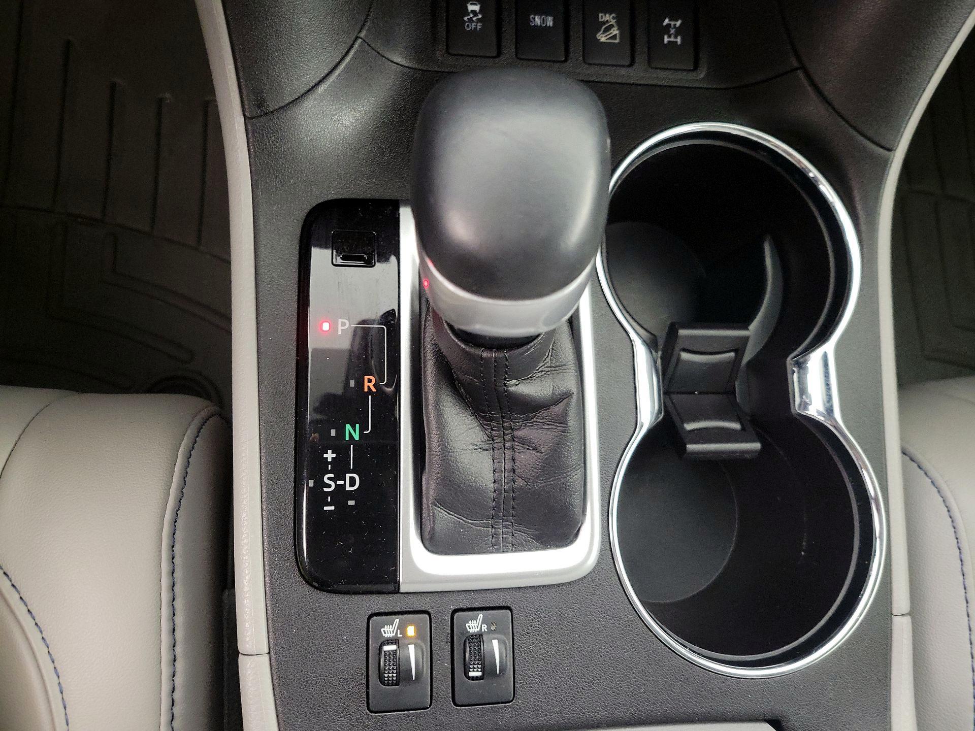 Thumbnail: 2018 Toyota Highlander - 17