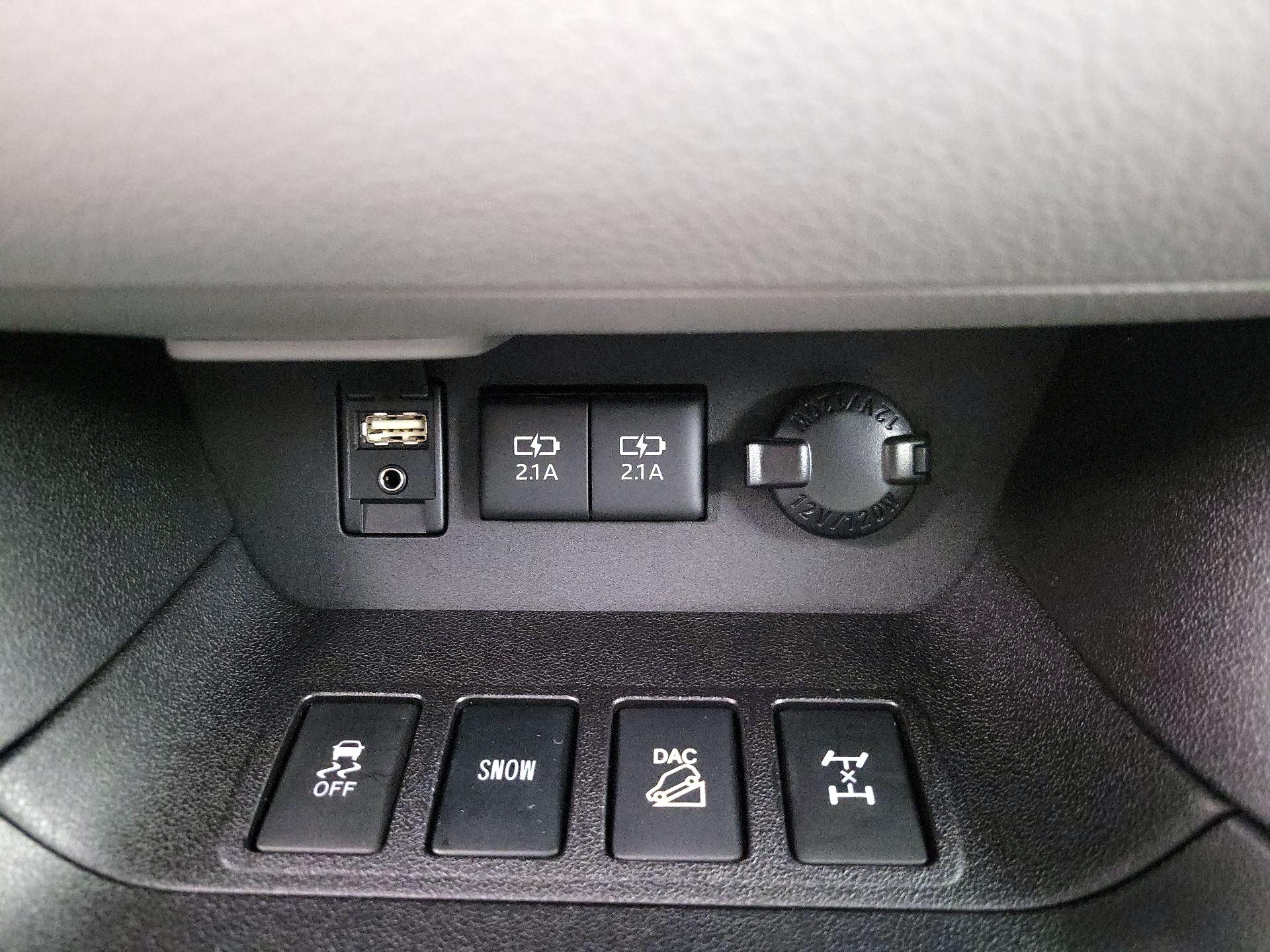 Thumbnail: 2018 Toyota Highlander - 18