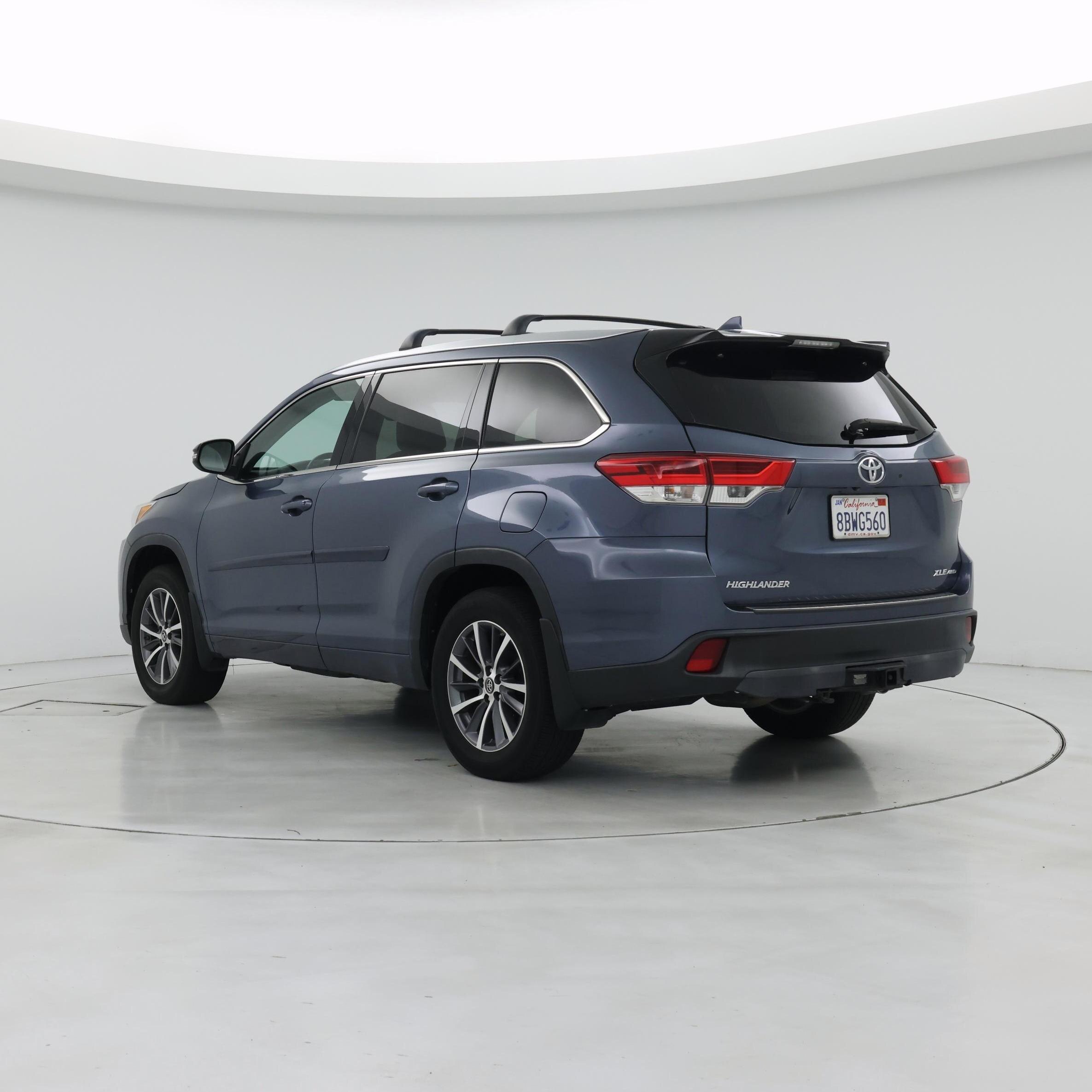 Thumbnail: 2018 Toyota Highlander - 2