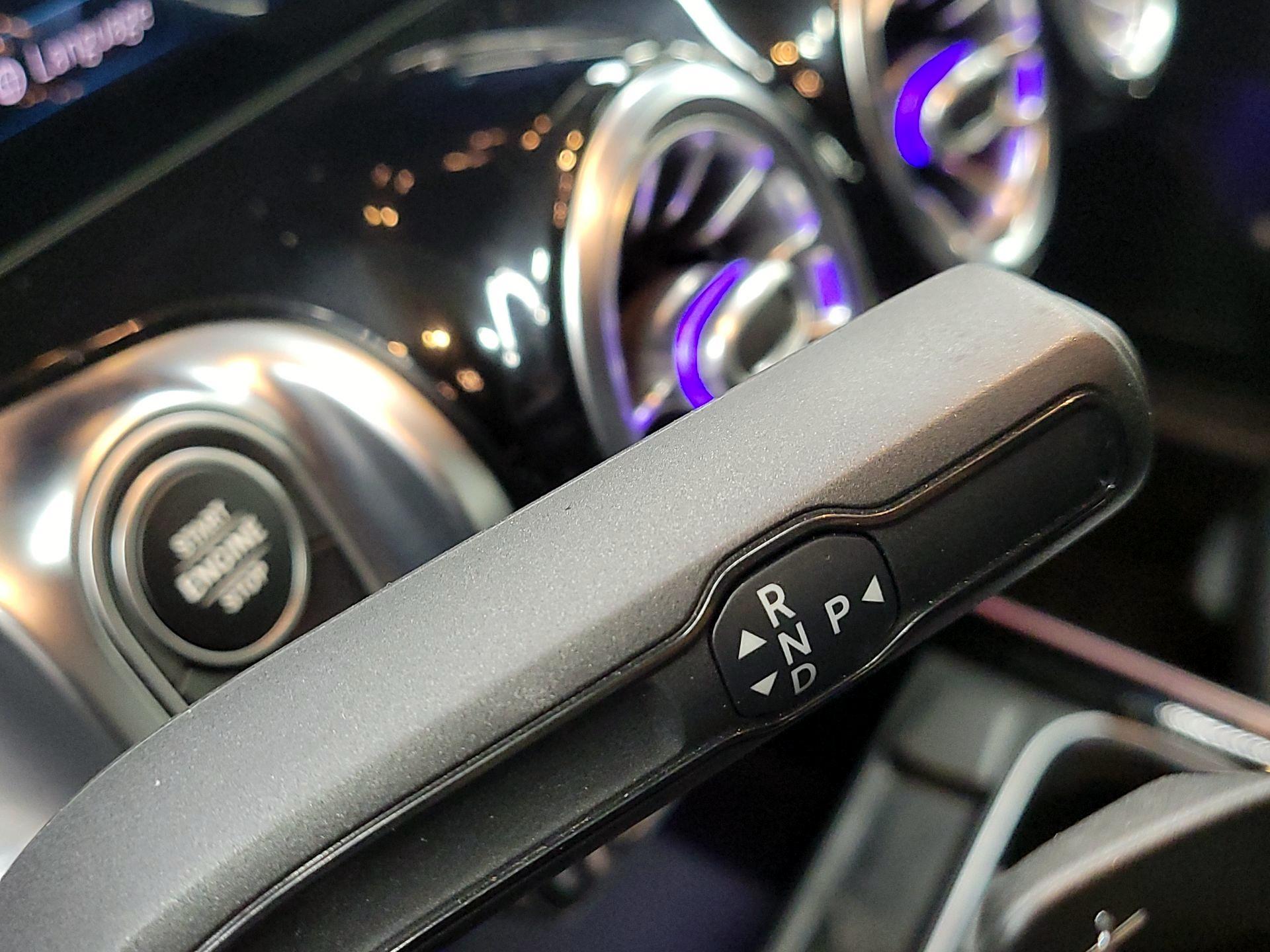 Thumbnail: 2020 Mercedes-Benz GLB - 17