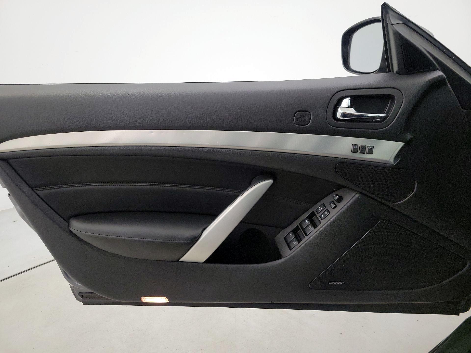 Thumbnail: 2015 INFINITI Q60 - 12