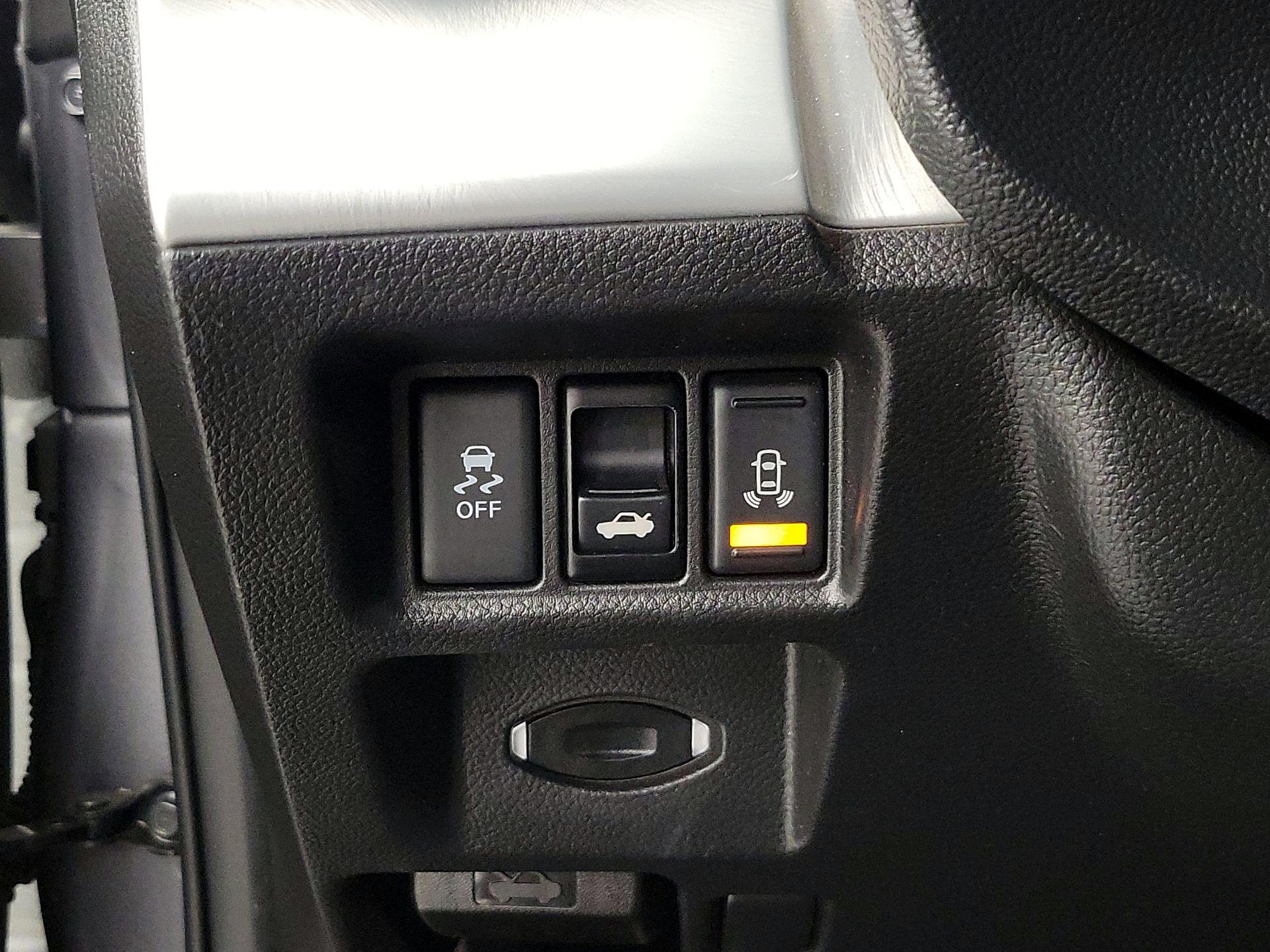 Thumbnail: 2015 INFINITI Q60 - 13