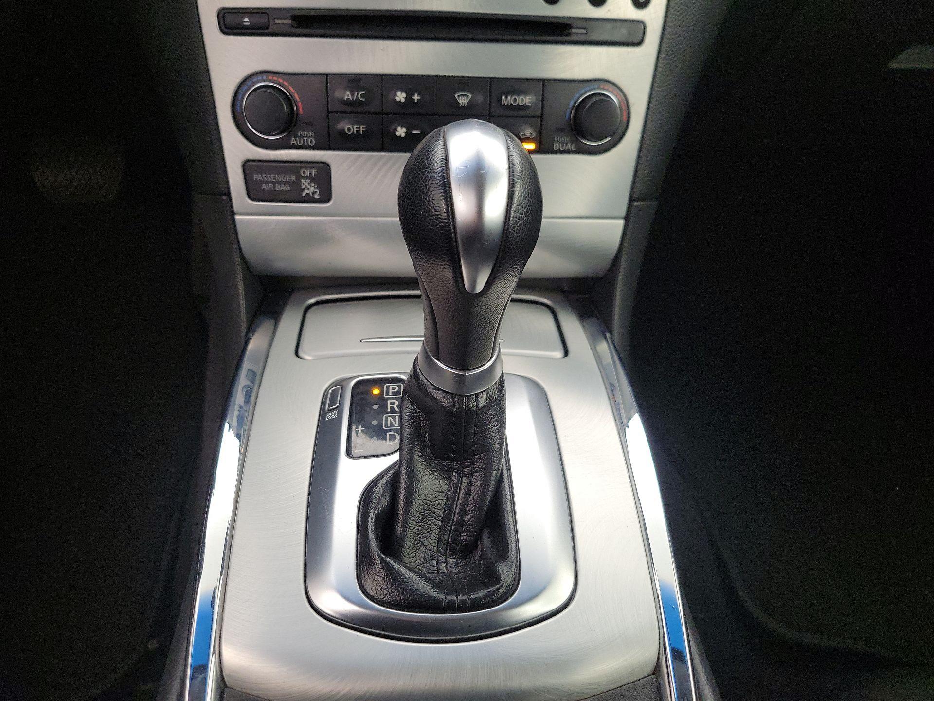 Thumbnail: 2015 INFINITI Q60 - 18