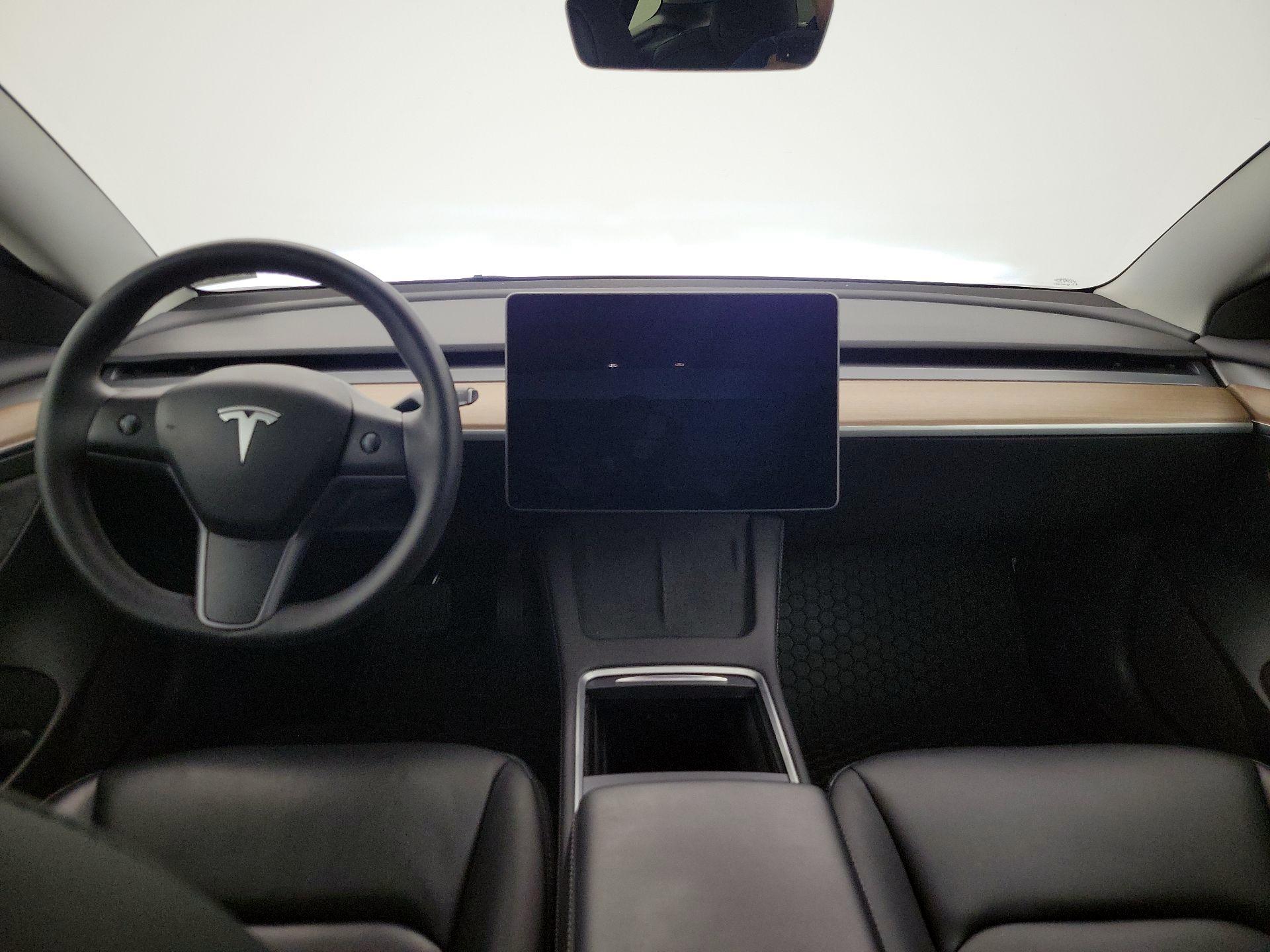 Thumbnail: 2023 Tesla Model 3 - 9