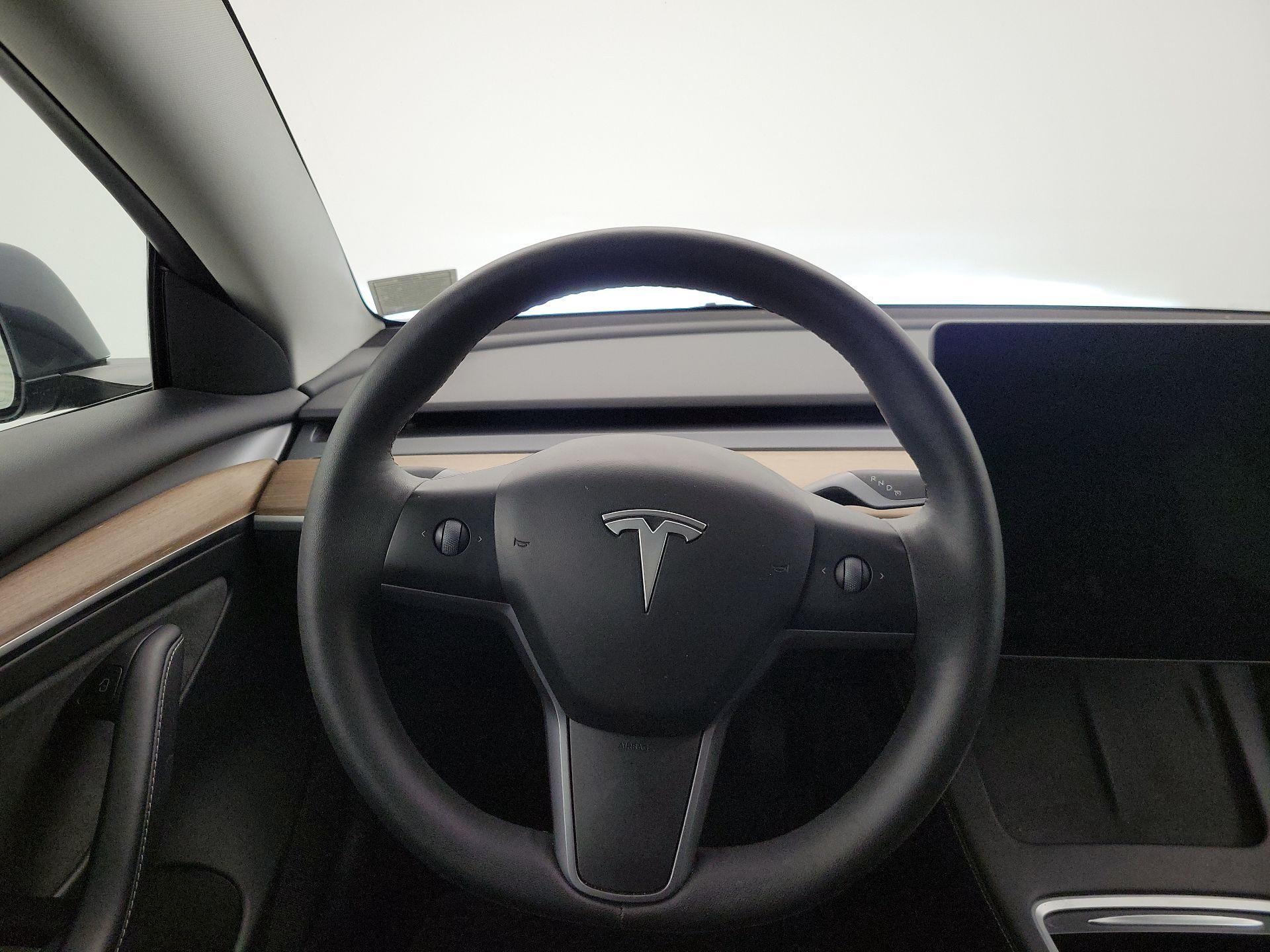 Thumbnail: 2023 Tesla Model 3 - 10