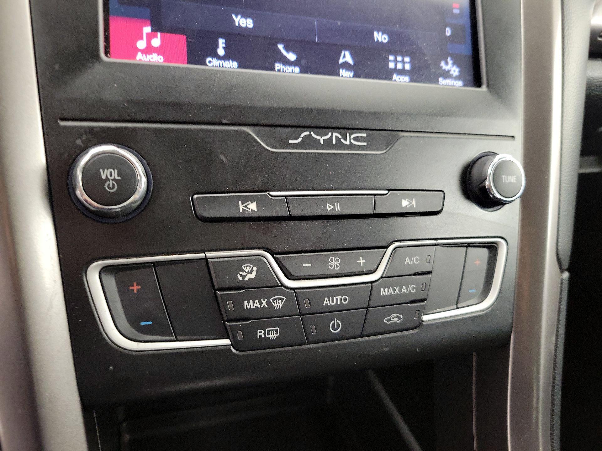 Thumbnail: 2019 Ford Fusion - 15