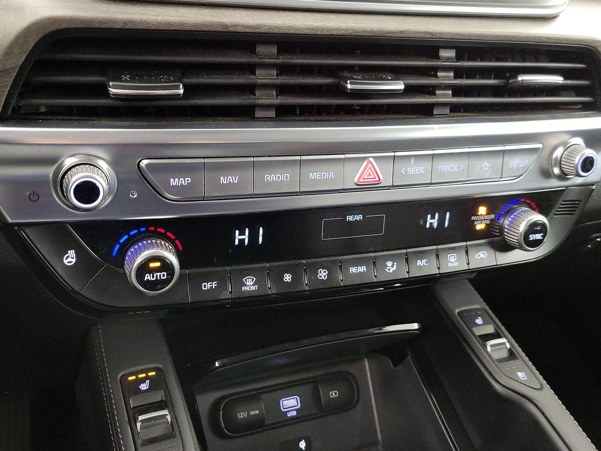 Thumbnail: 2021 Kia Telluride - 16