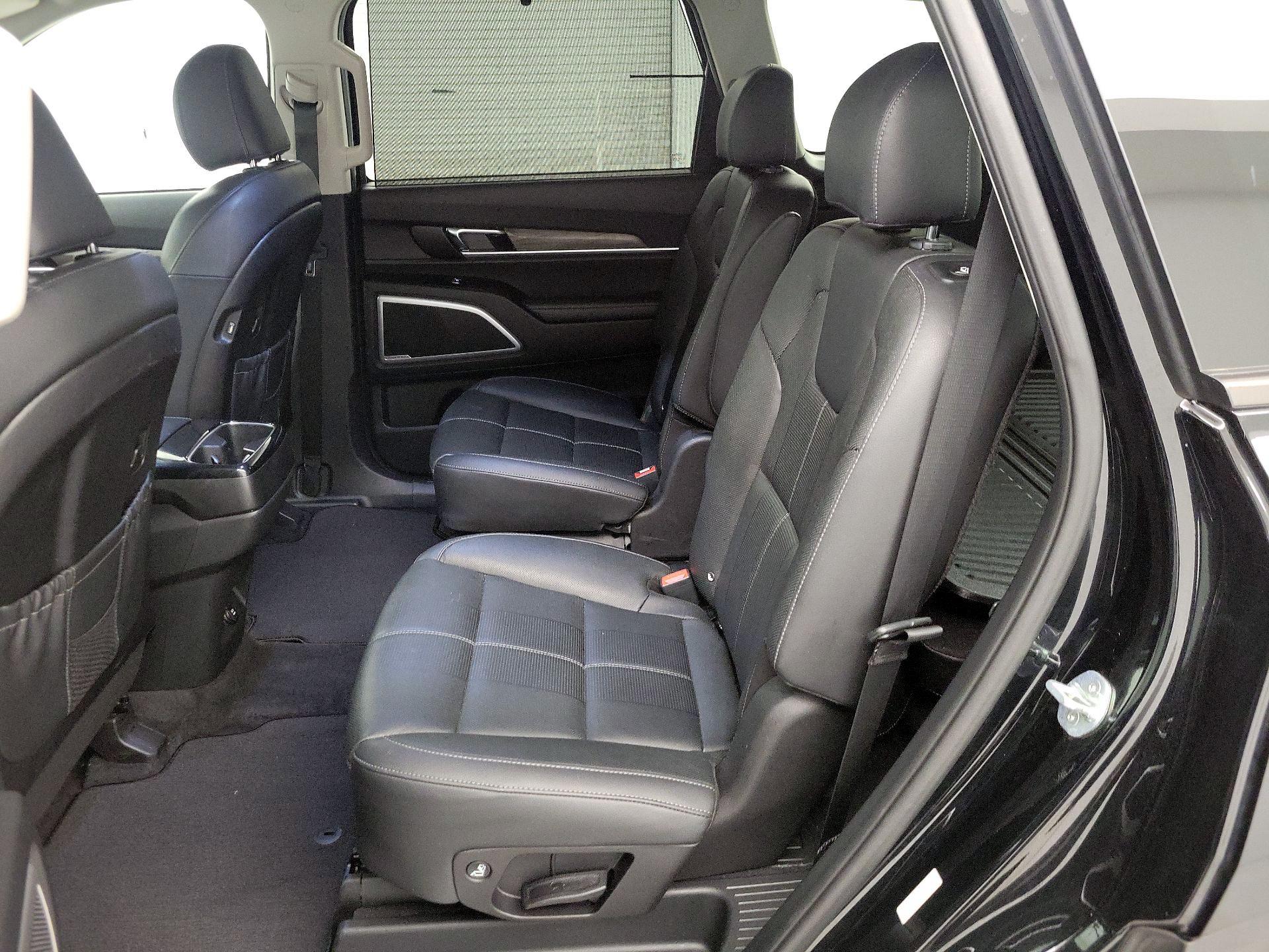 Thumbnail: 2021 Kia Telluride - 19