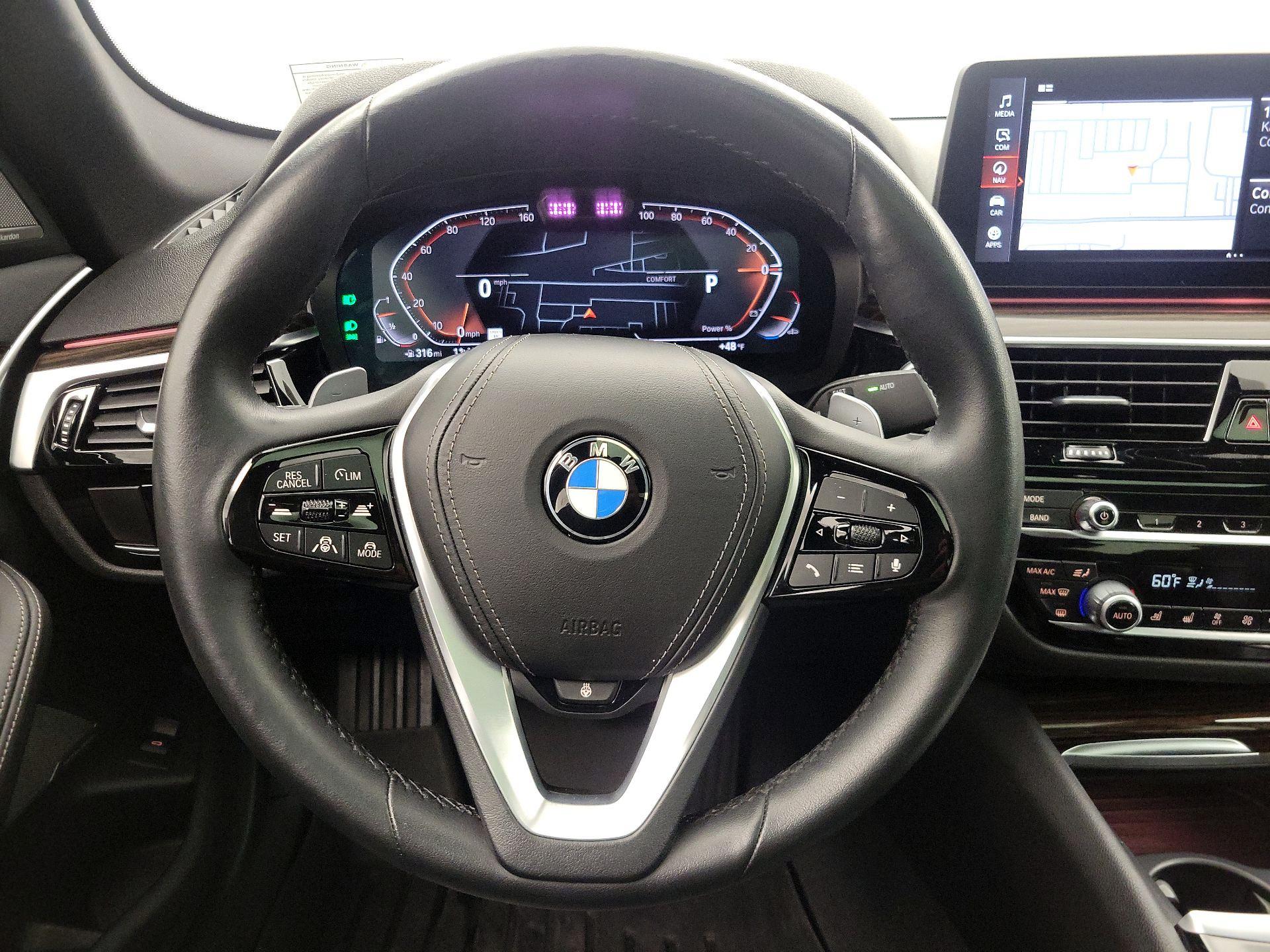 Thumbnail: 2022 BMW 5 Series - 10