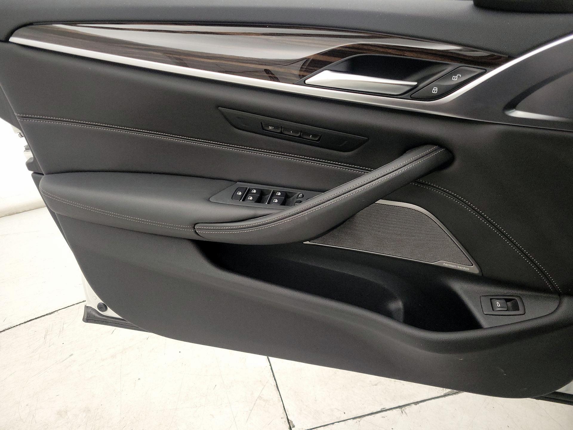 Thumbnail: 2022 BMW 5 Series - 12