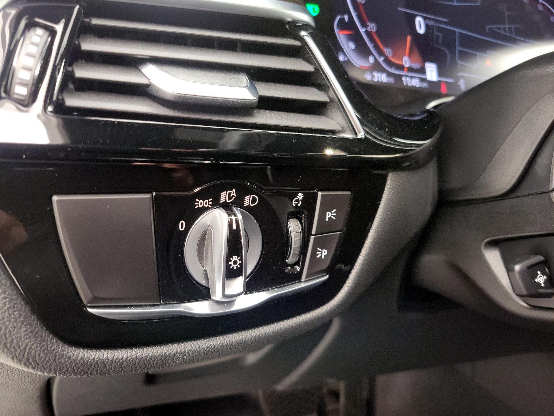 Thumbnail: 2022 BMW 5 Series - 13