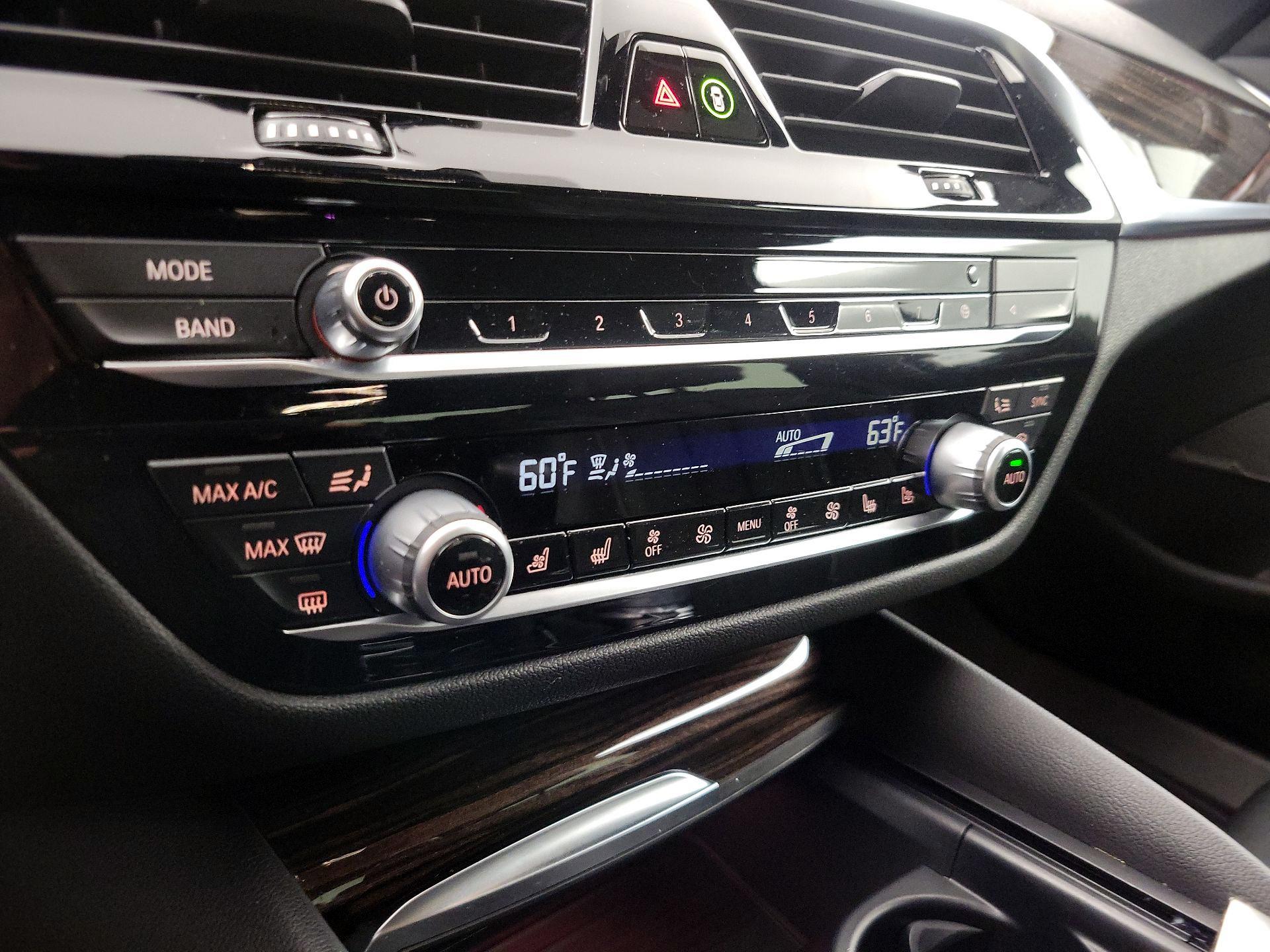 Thumbnail: 2022 BMW 5 Series - 17