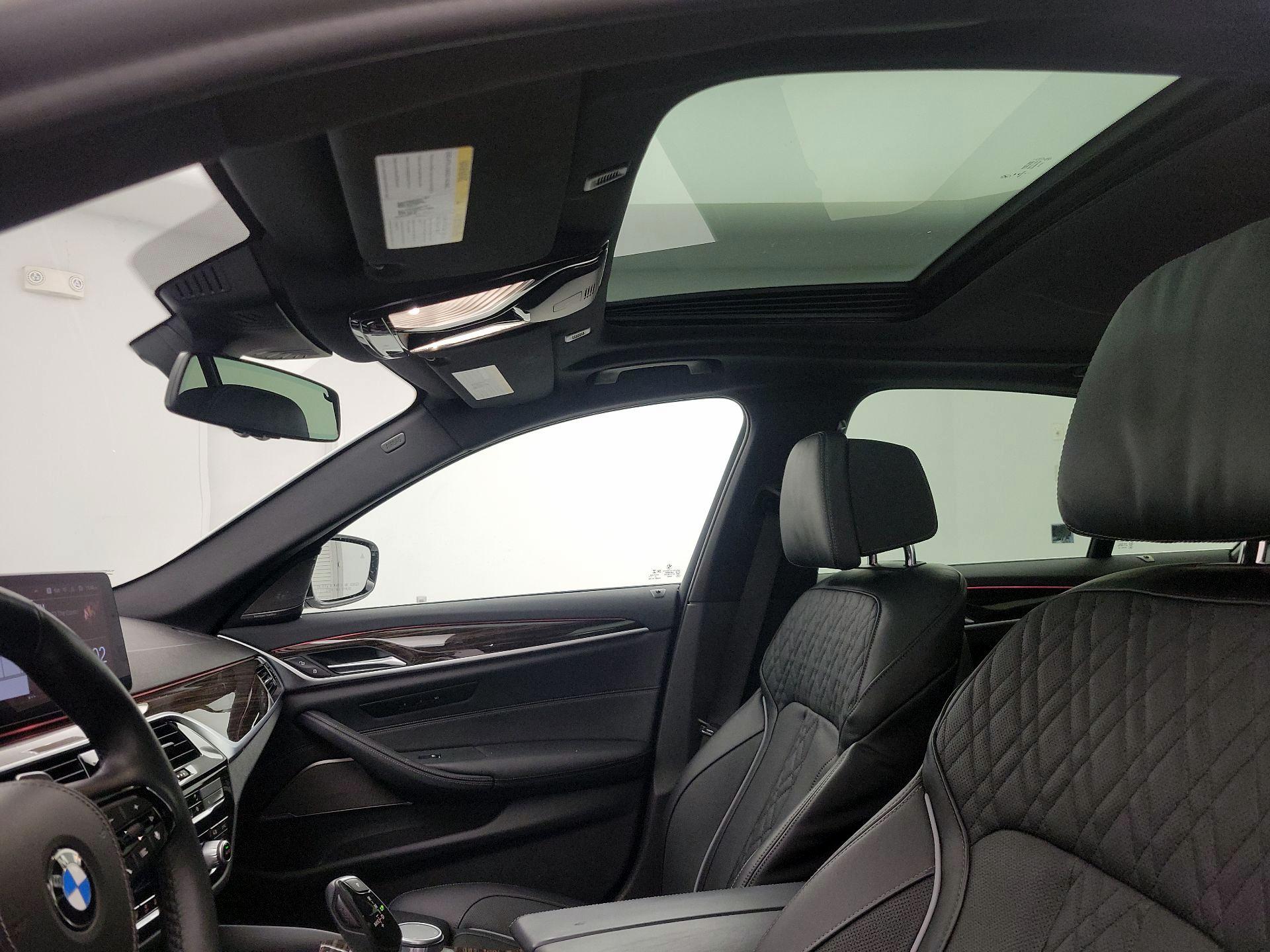 Thumbnail: 2022 BMW 5 Series - 19