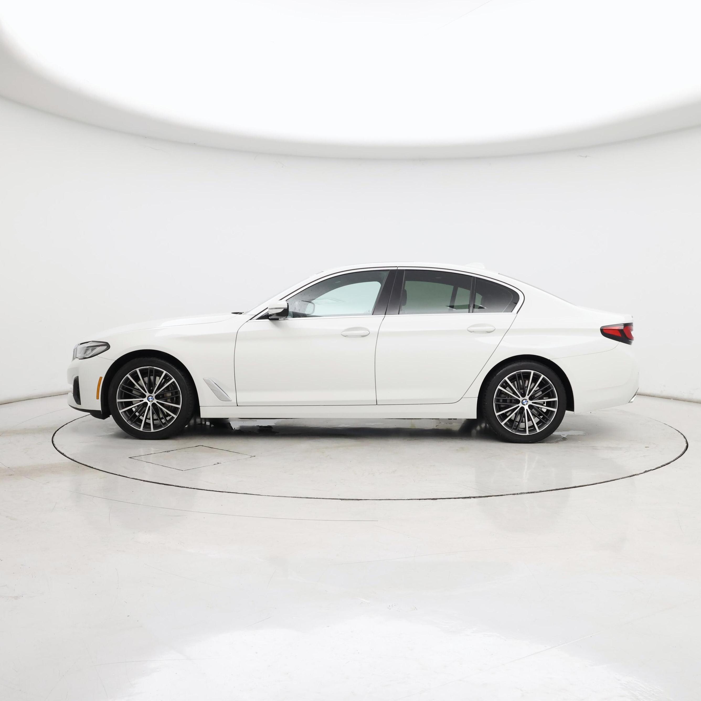 Thumbnail: 2022 BMW 5 Series - 3