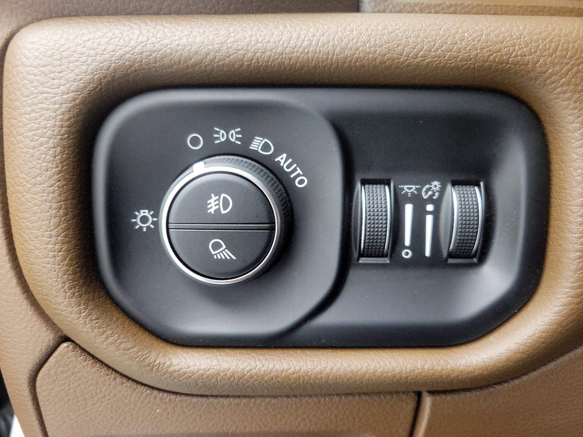 Thumbnail: 2020 RAM 1500 - 13