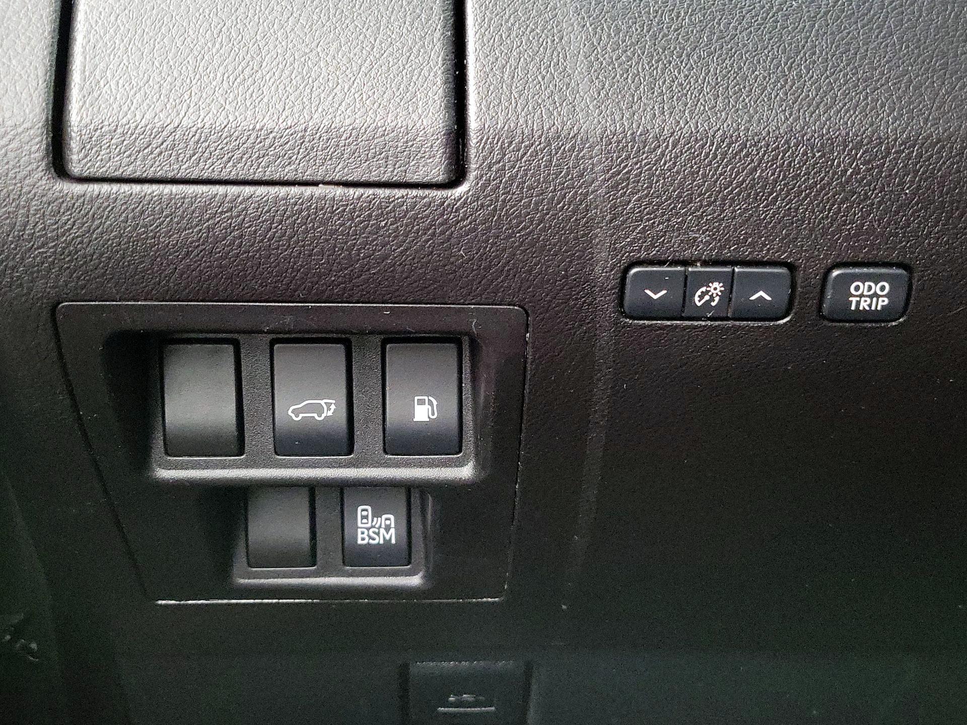 Thumbnail: 2015 Lexus RX - 13