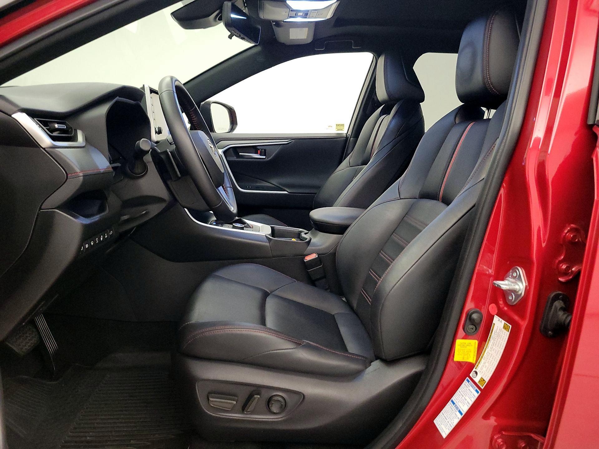 Thumbnail: 2021 Toyota RAV4 - 11