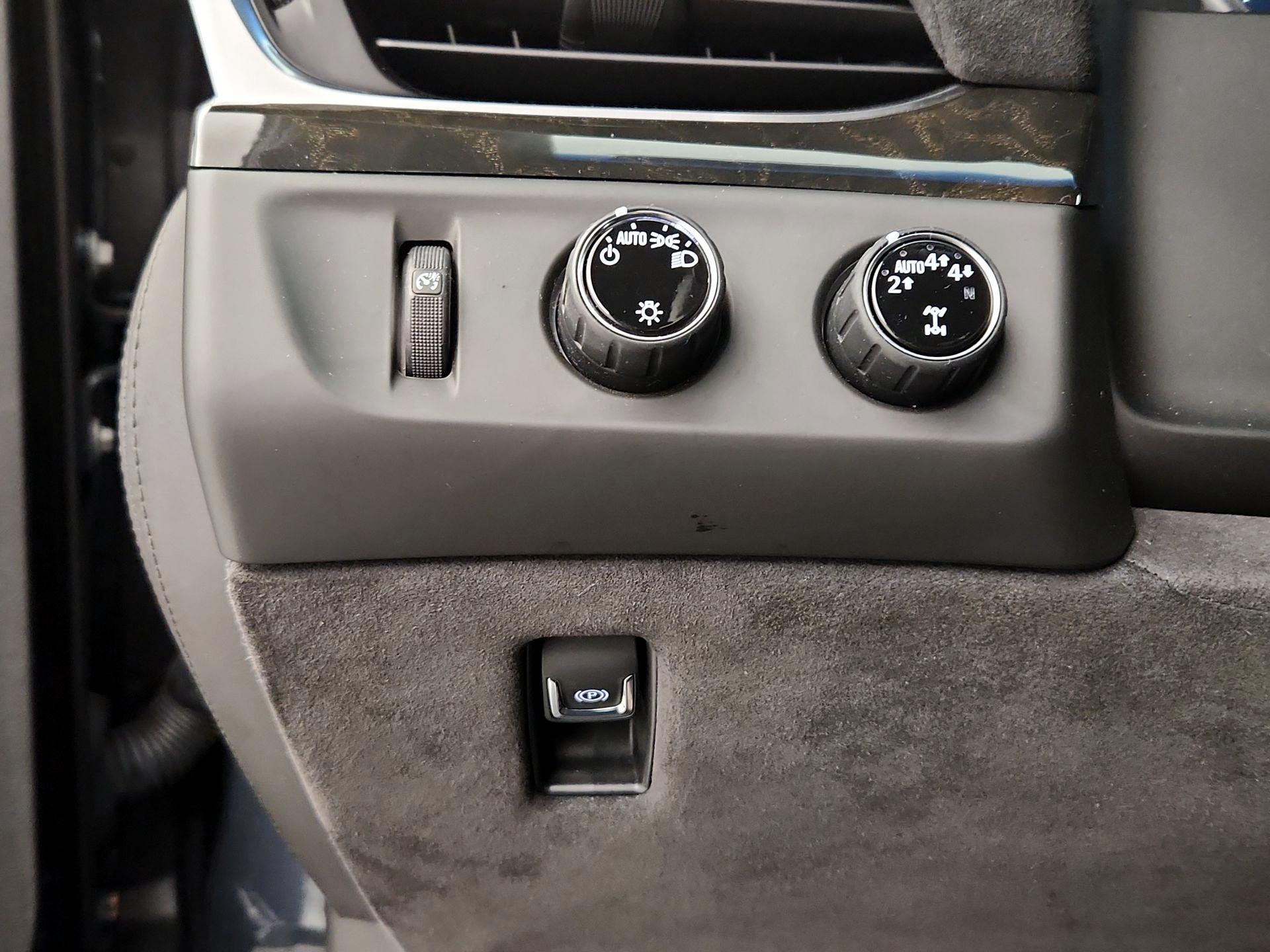 Thumbnail: 2019 Cadillac Escalade - 13