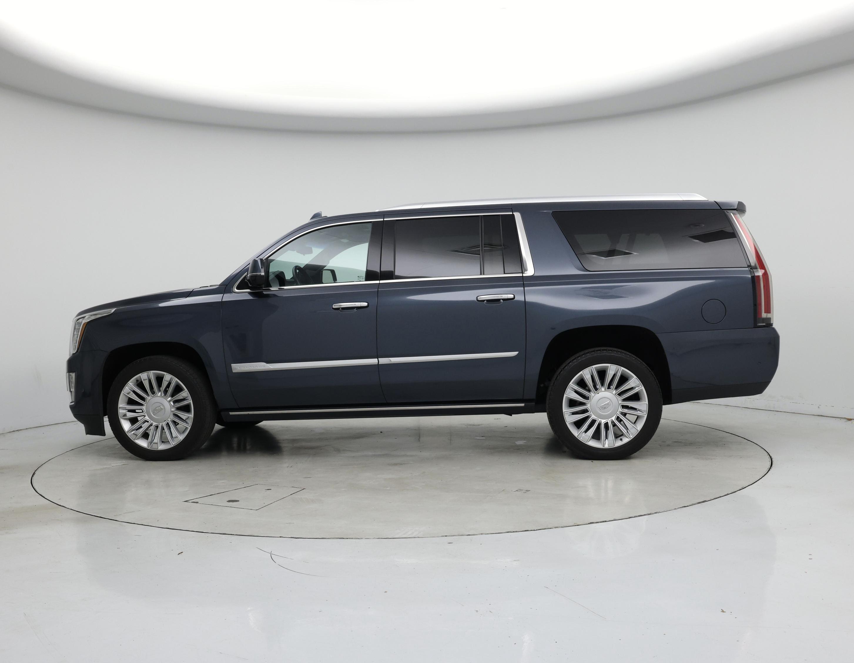 Thumbnail: 2019 Cadillac Escalade - 3