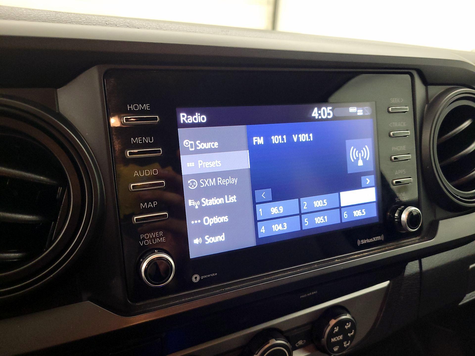 Thumbnail: 2022 Toyota Tacoma - 15