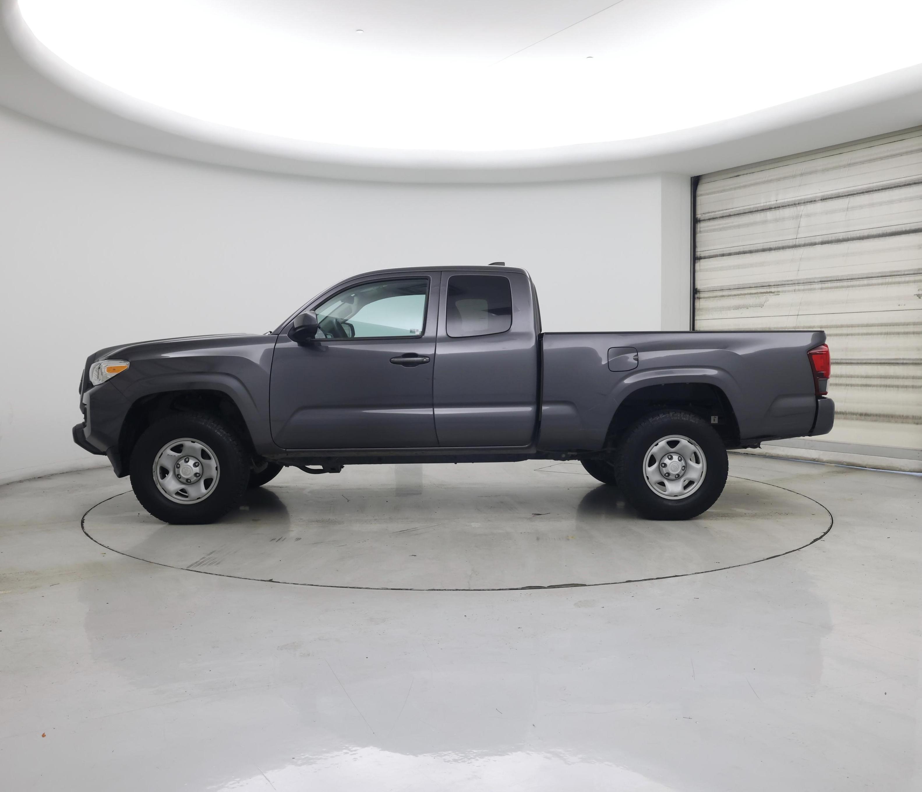 Thumbnail: 2022 Toyota Tacoma - 3