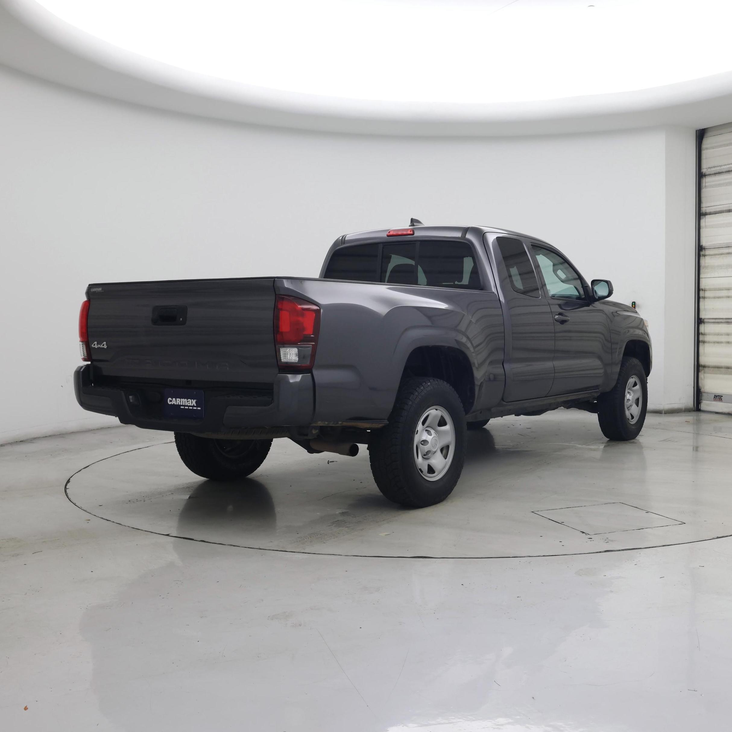 Thumbnail: 2022 Toyota Tacoma - 8