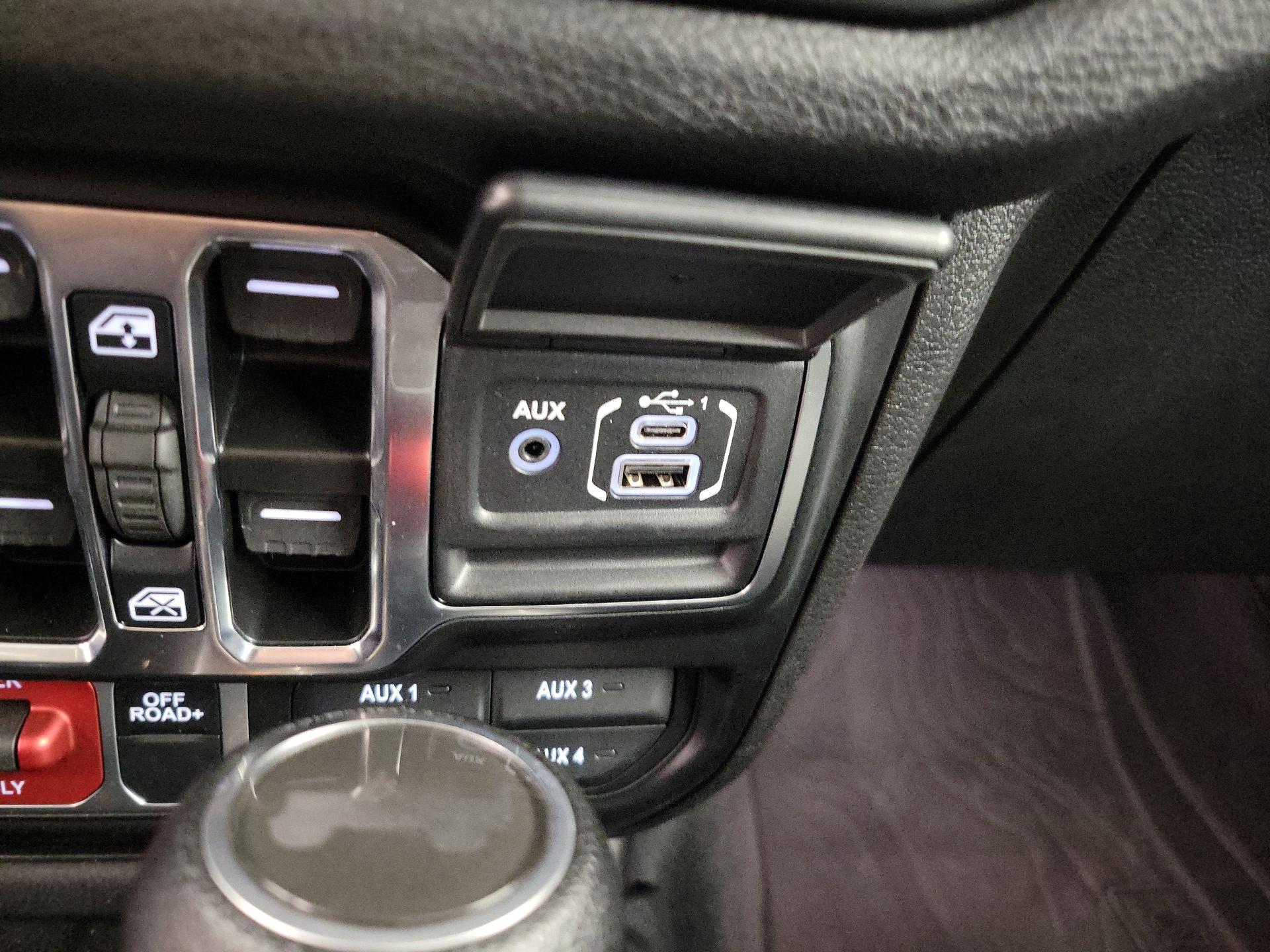 Thumbnail: 2024 Jeep Wrangler - 18