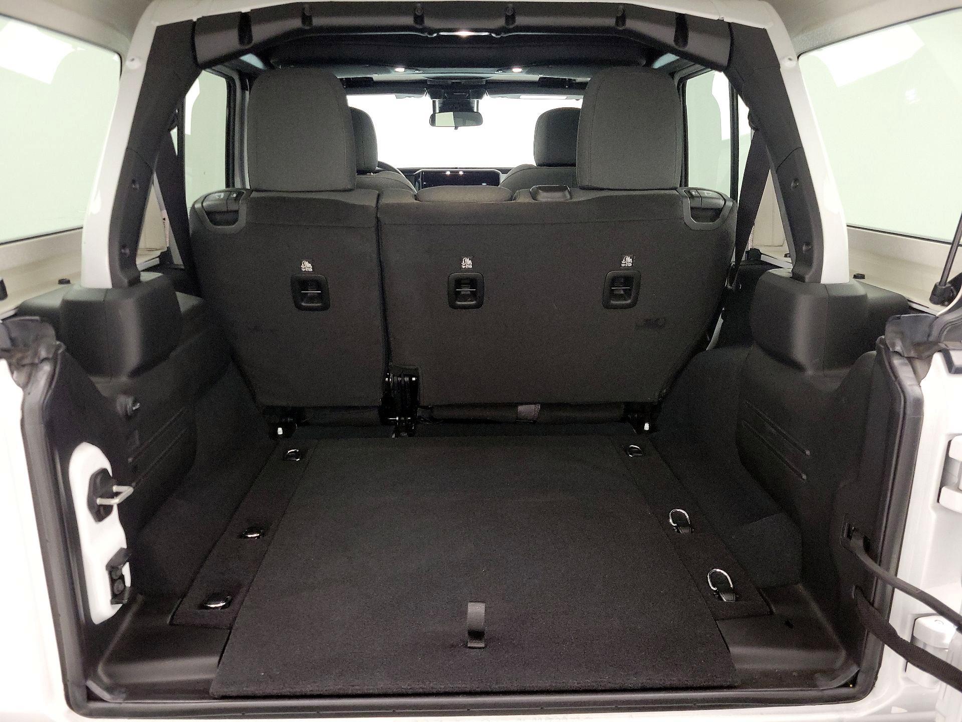 Thumbnail: 2024 Jeep Wrangler - 20