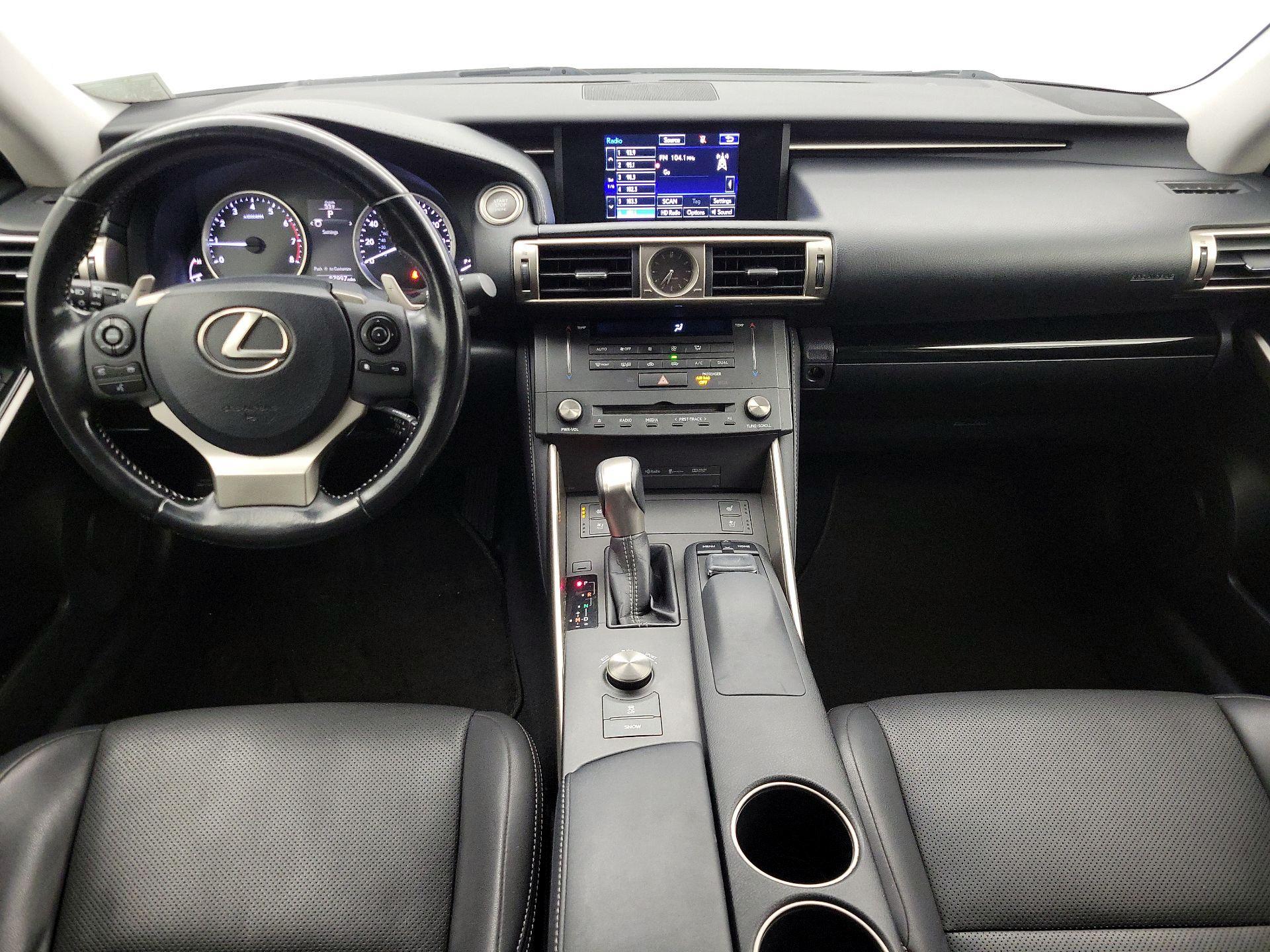 Thumbnail: 2016 Lexus IS - 9