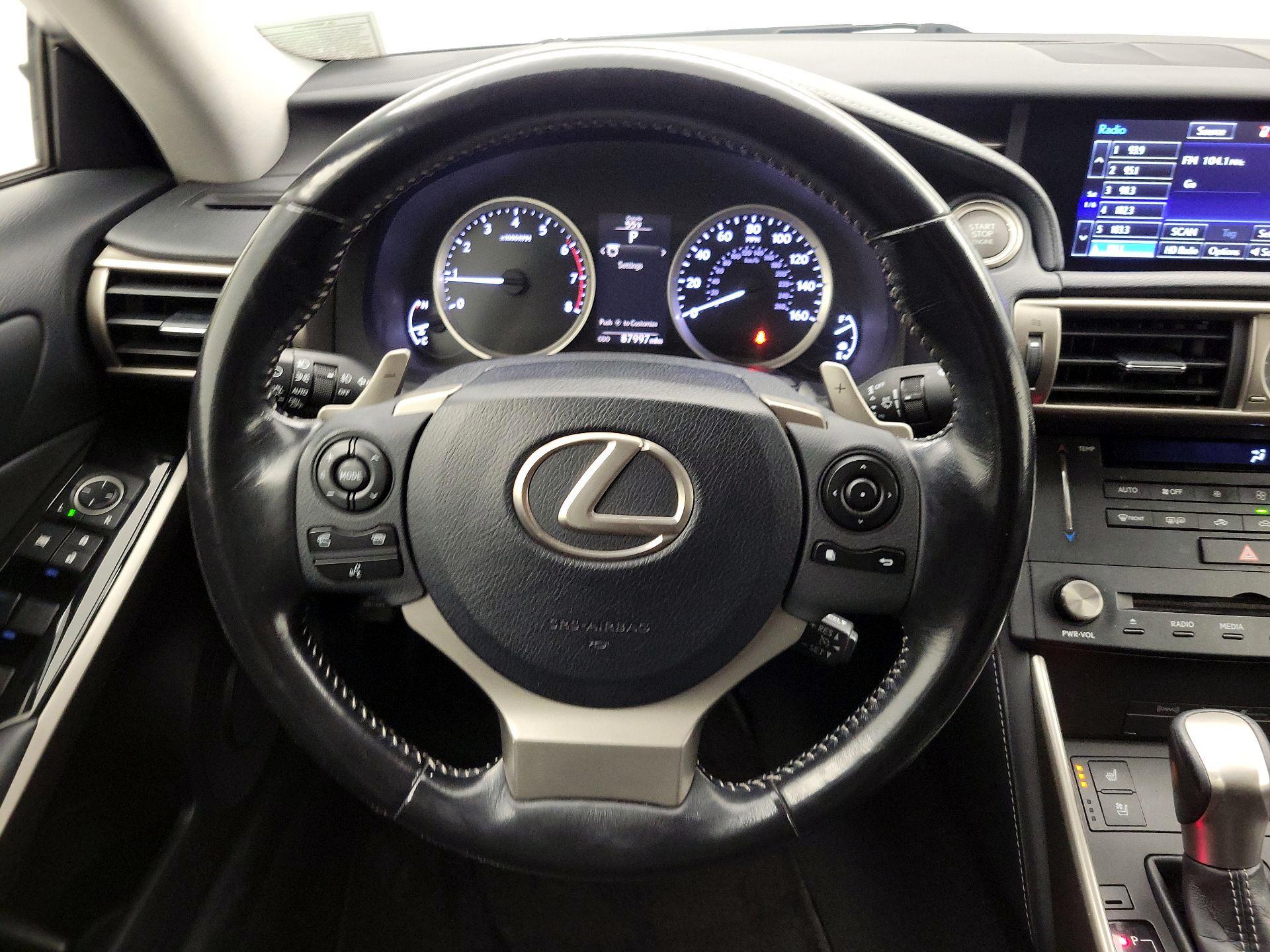 Thumbnail: 2016 Lexus IS - 10