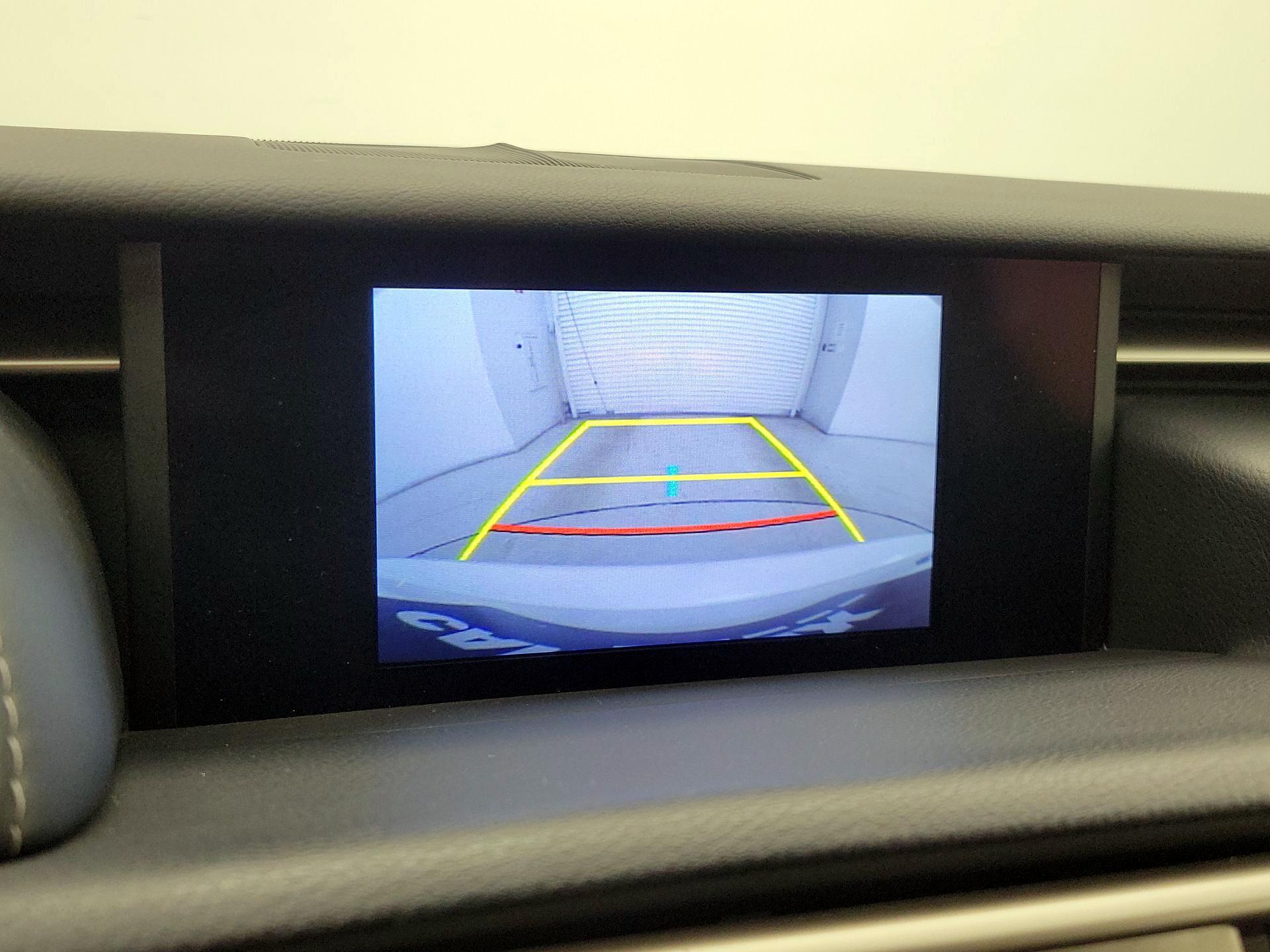 Thumbnail: 2016 Lexus IS - 15