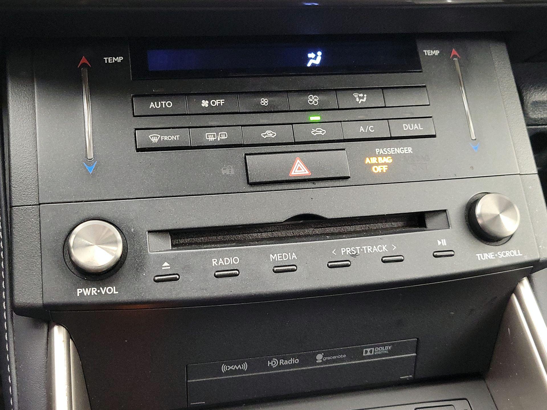 Thumbnail: 2016 Lexus IS - 17